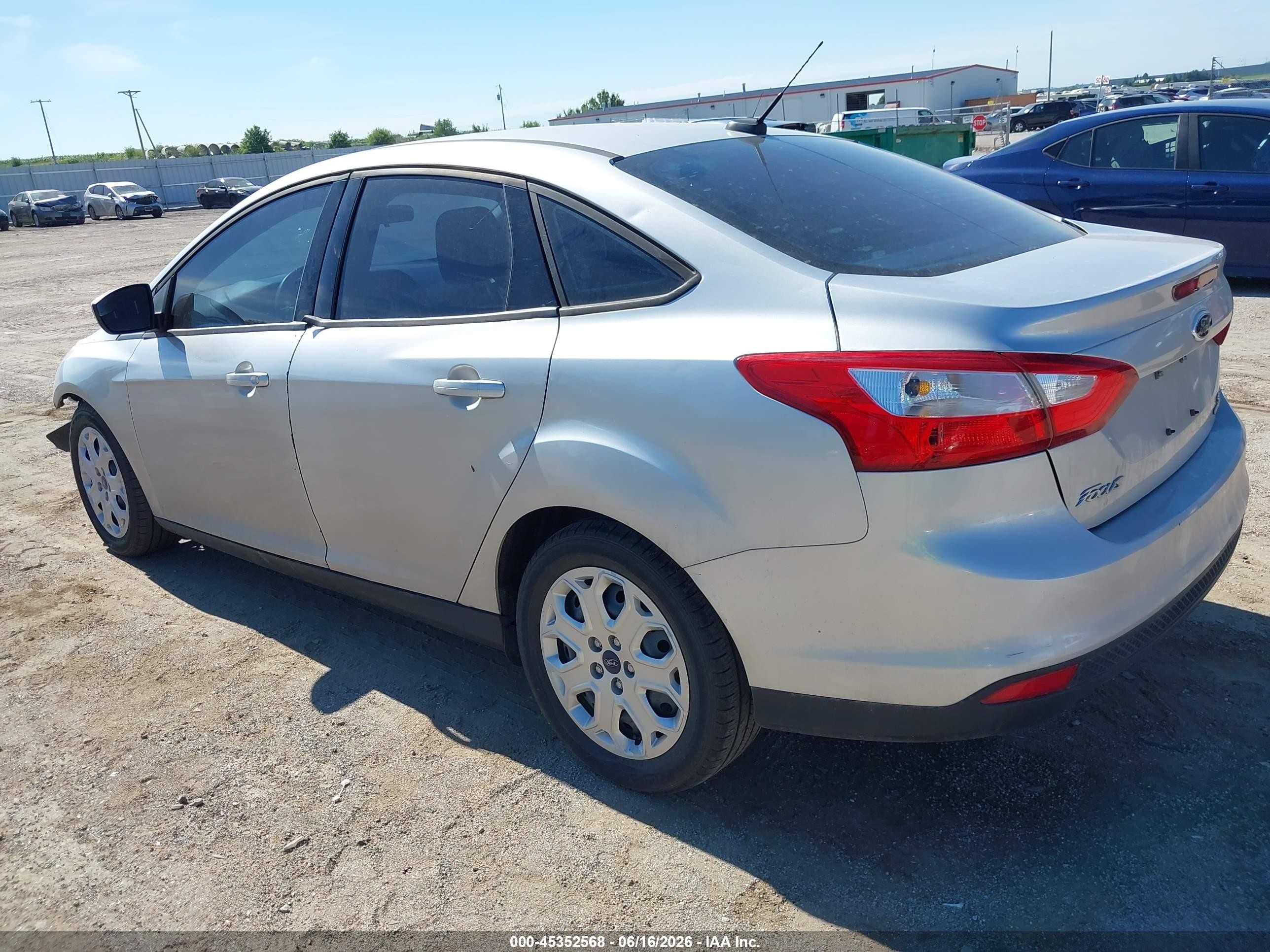 2012 Ford Focus Se Gray vin: 1FAHP3F24CL371065