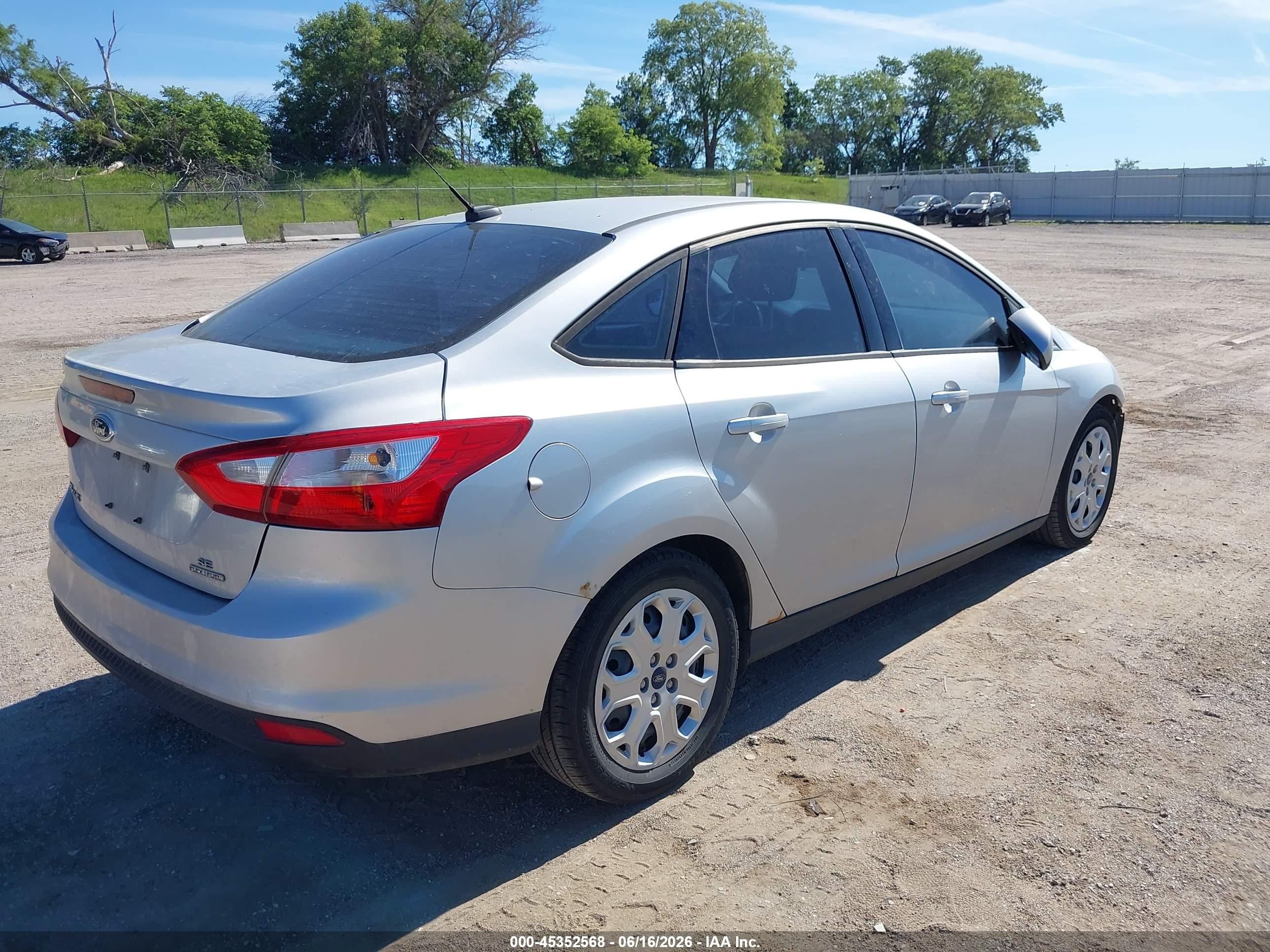 2012 Ford Focus Se Gray vin: 1FAHP3F24CL371065