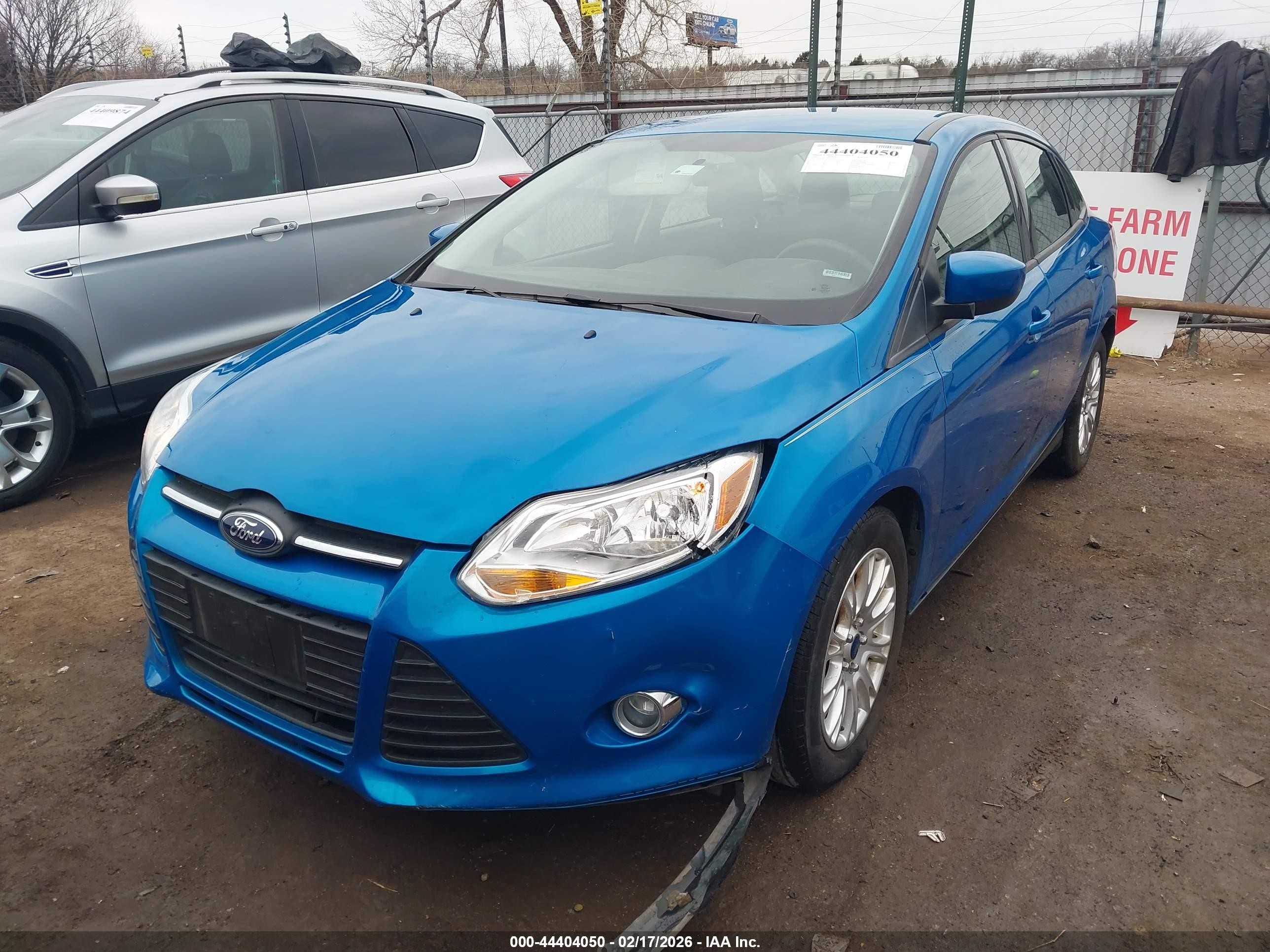 2012 Ford Focus Se Blue vin: 1FAHP3F24CL372975