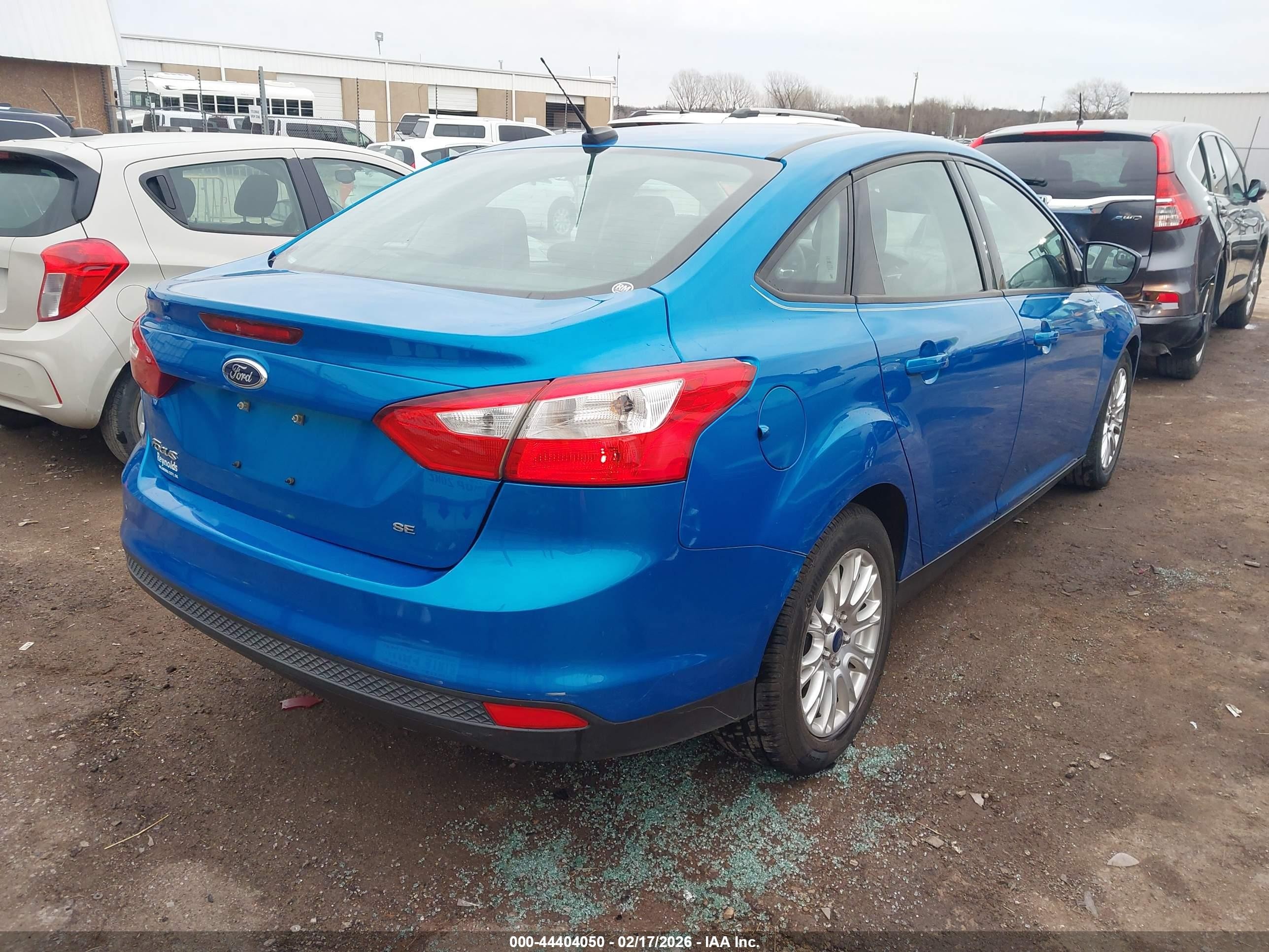 2012 Ford Focus Se Blue vin: 1FAHP3F24CL372975