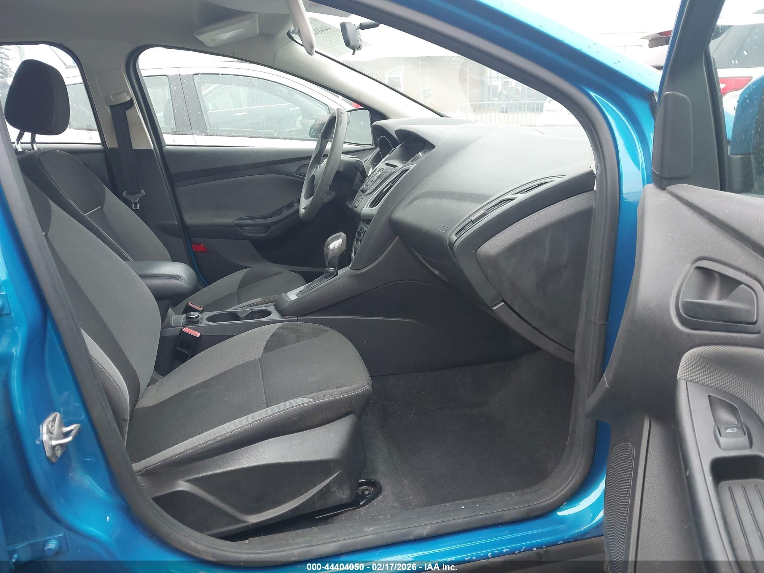 2012 Ford Focus Se Blue vin: 1FAHP3F24CL372975
