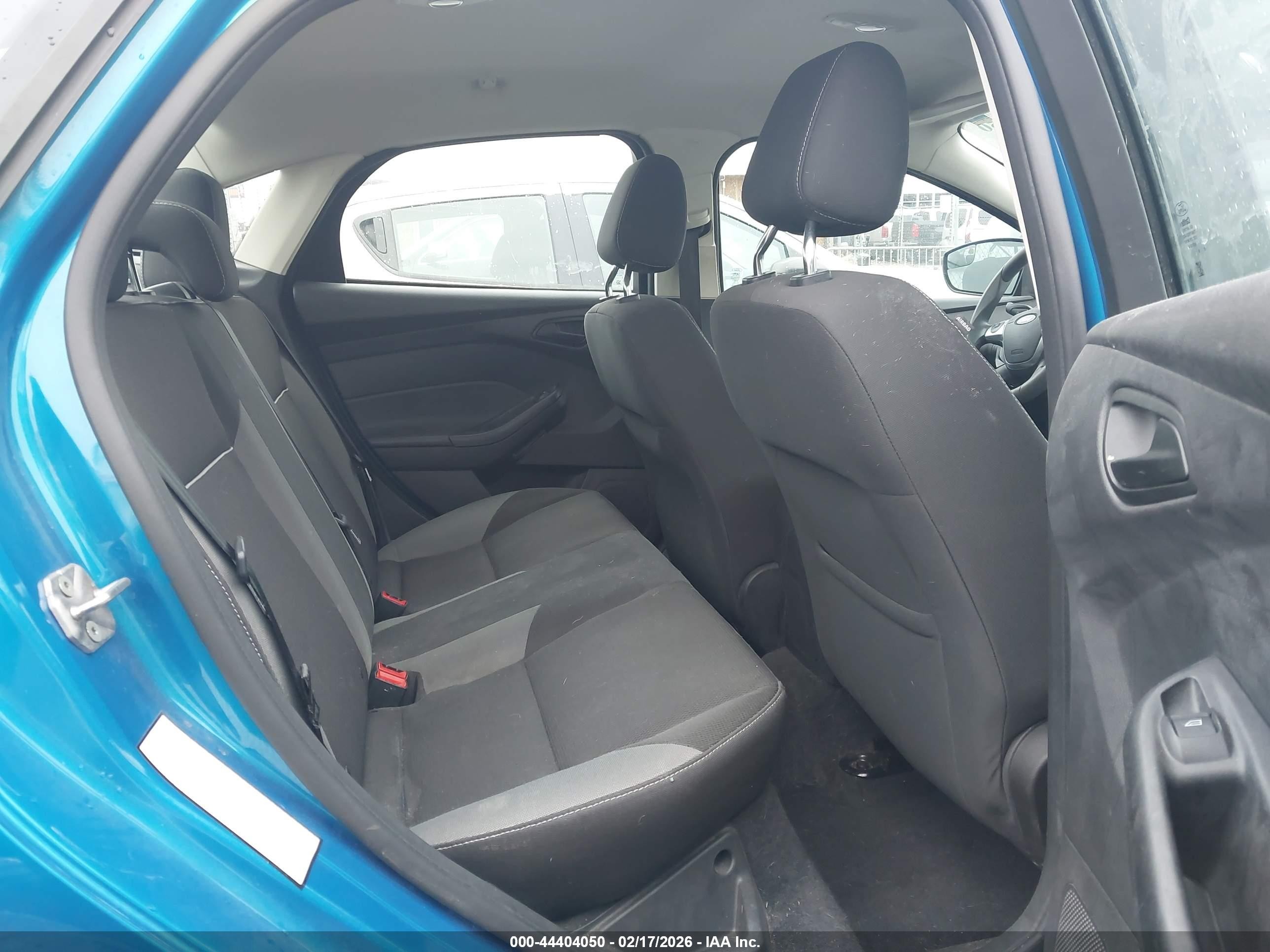 2012 Ford Focus Se Blue vin: 1FAHP3F24CL372975