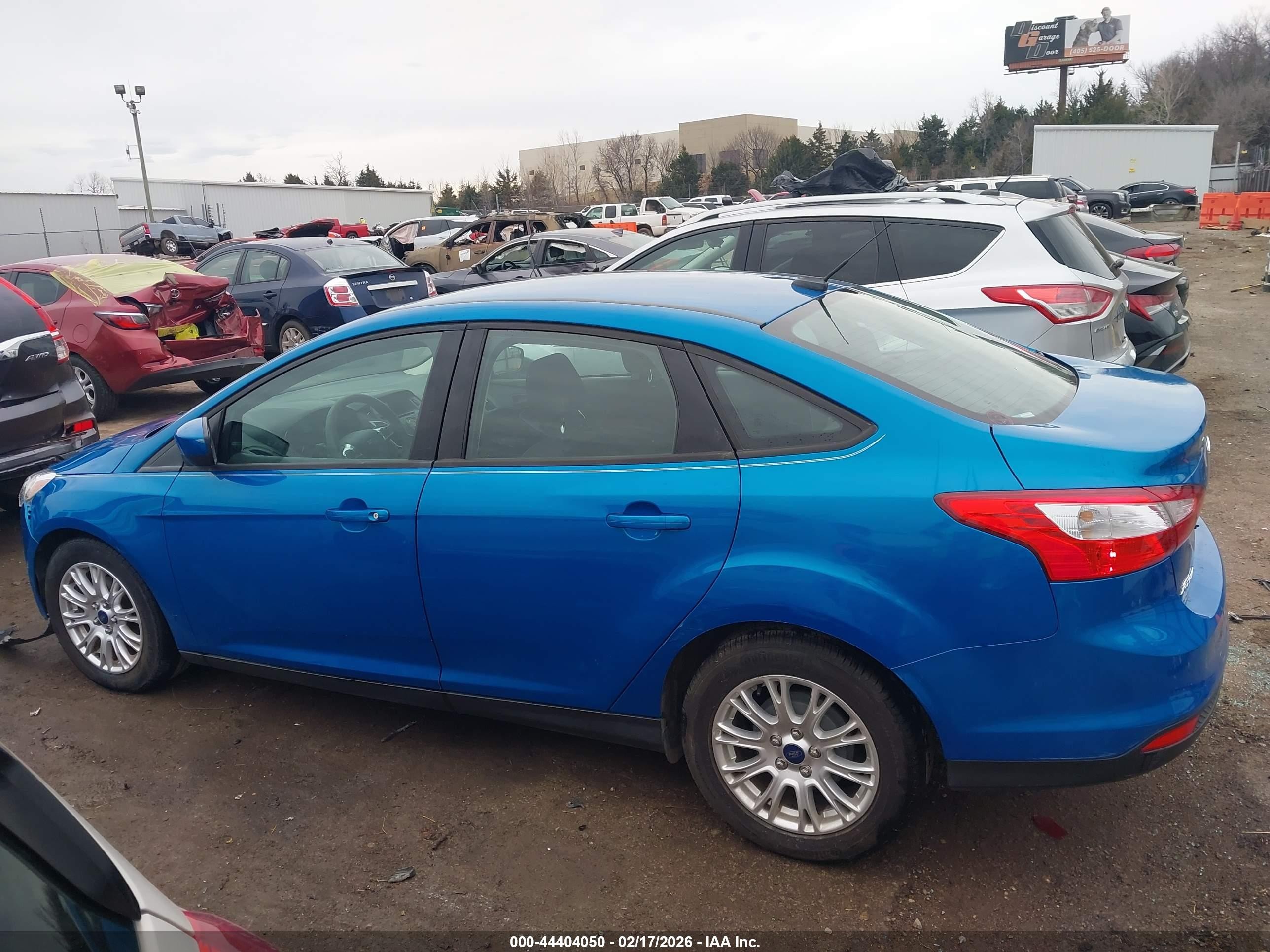 2012 Ford Focus Se Blue vin: 1FAHP3F24CL372975