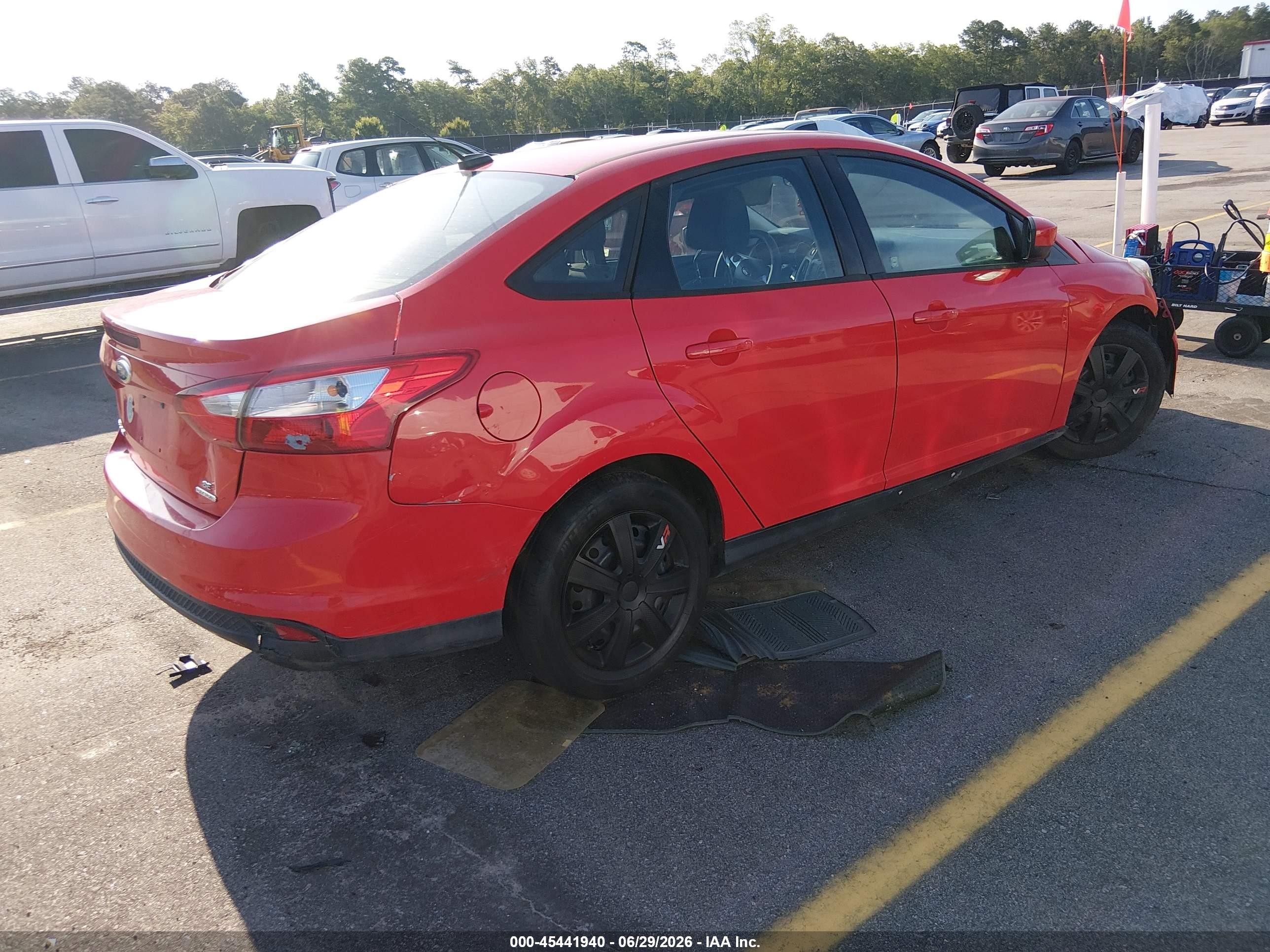 2012 Ford Focus Se Красный vin: 1FAHP3F24CL381353