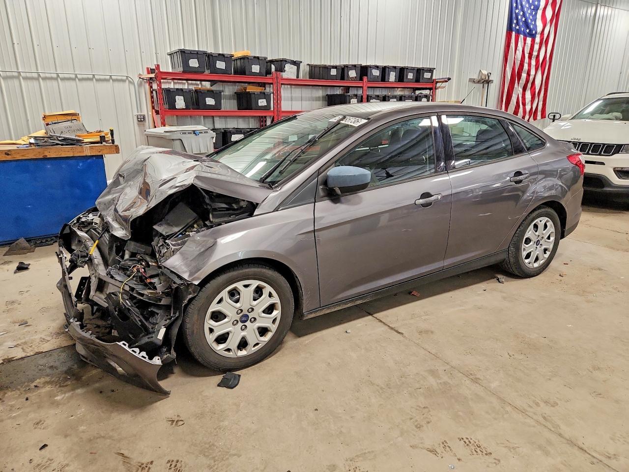 2012 Ford Focus Se Серый vin: 1FAHP3F24CL382177