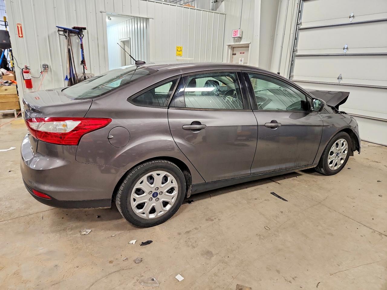 2012 Ford Focus Se Серый vin: 1FAHP3F24CL382177