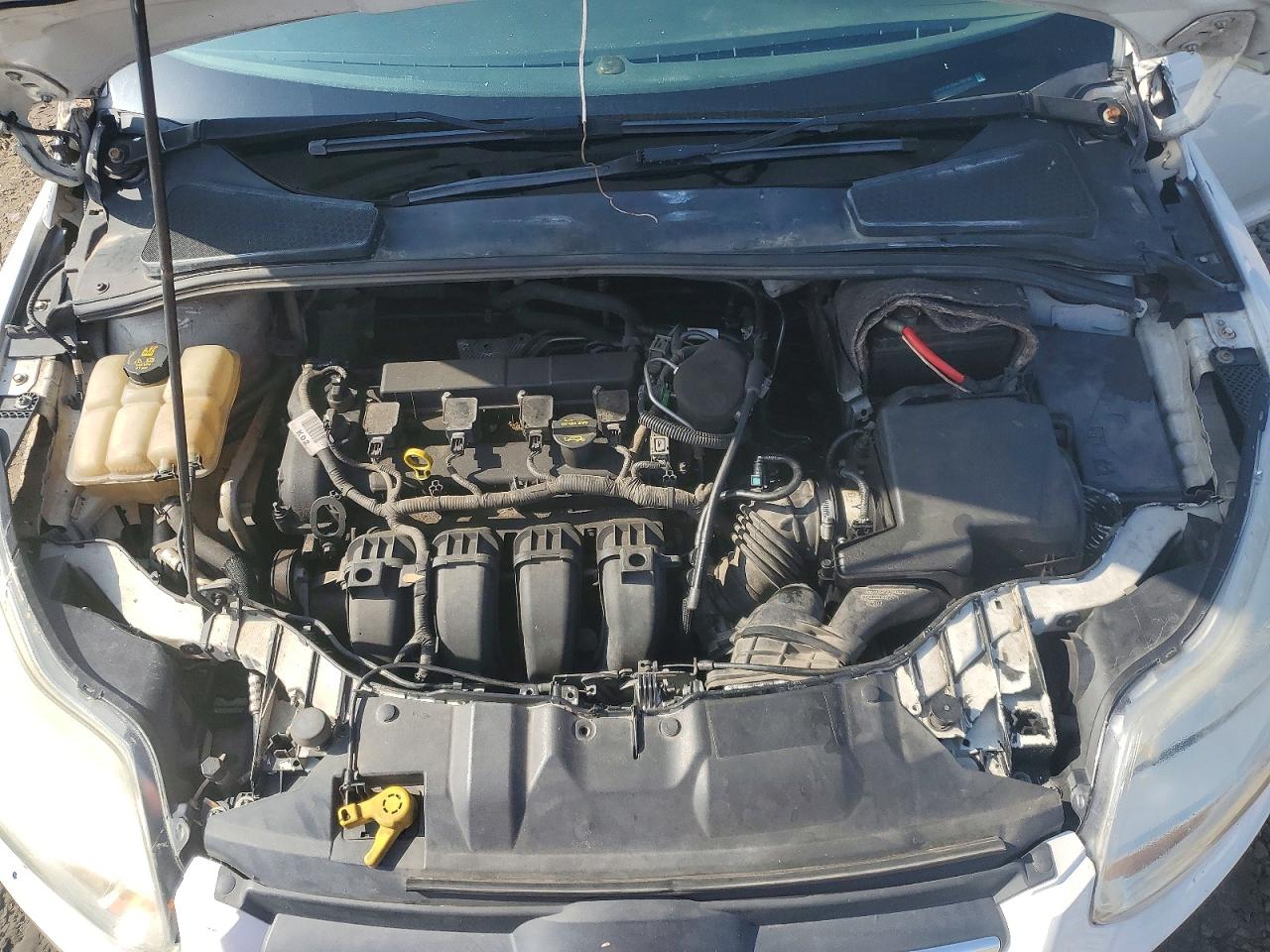 2012 Ford Focus Se White vin: 1FAHP3F25CL106705