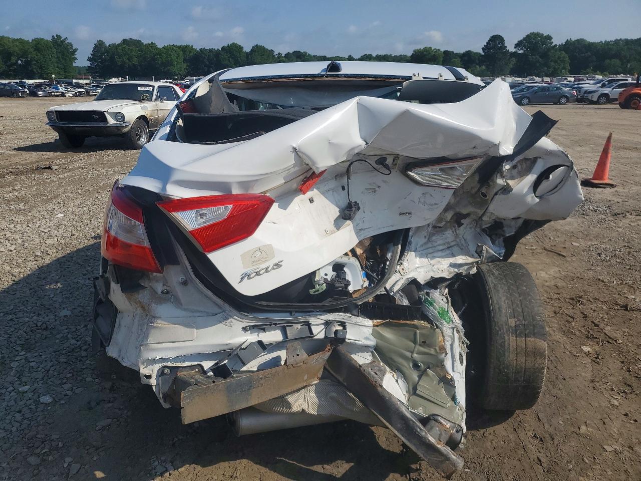 2012 Ford Focus Se White vin: 1FAHP3F25CL106705