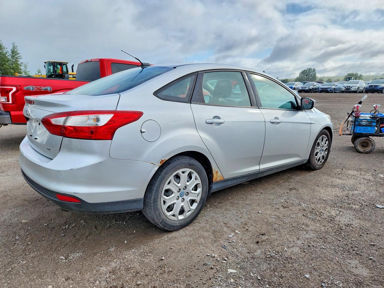 2012 Ford Focus Se Серебряный vin: 1FAHP3F25CL116098