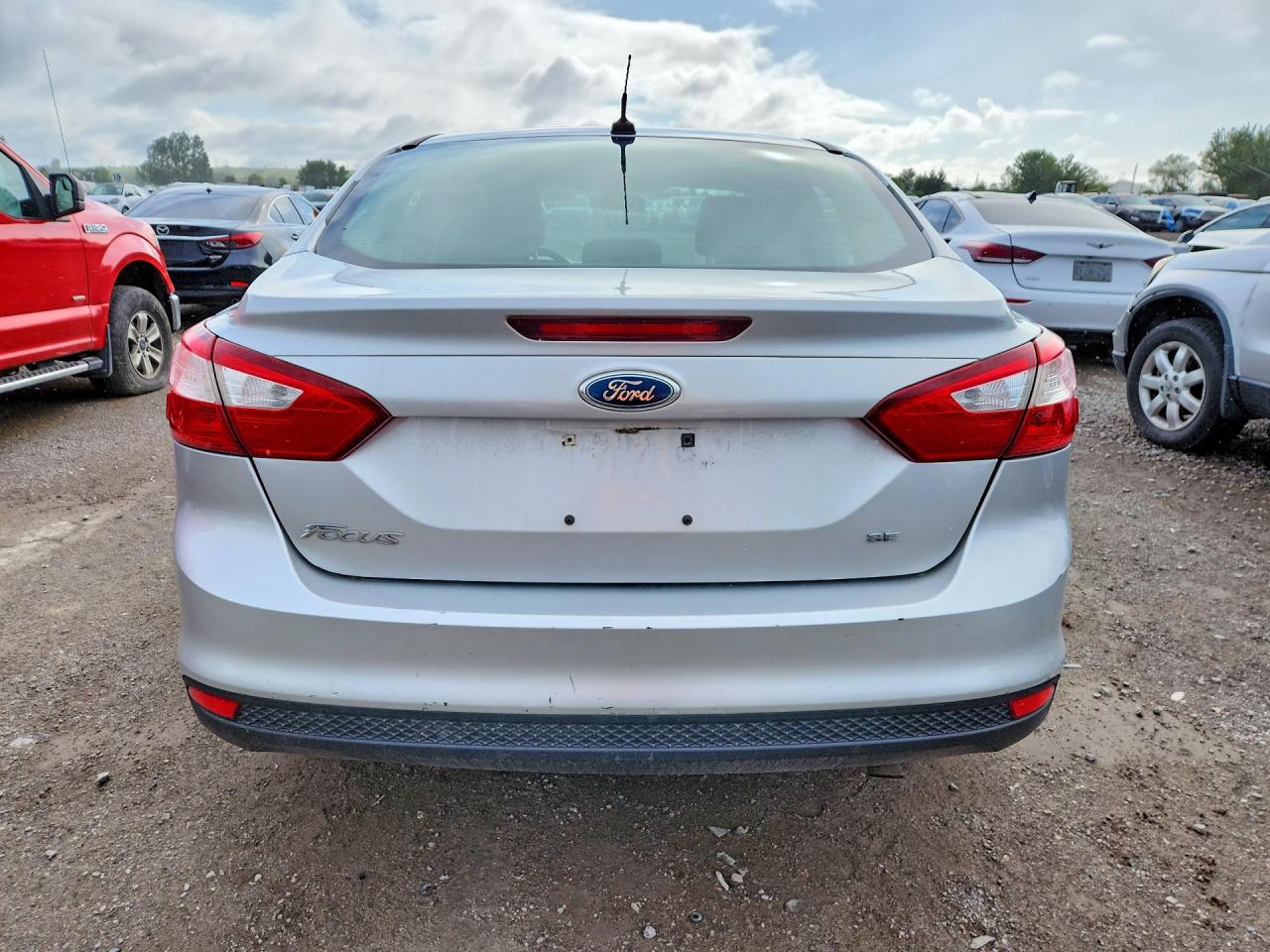 2012 Ford Focus Se Серебряный vin: 1FAHP3F25CL116098