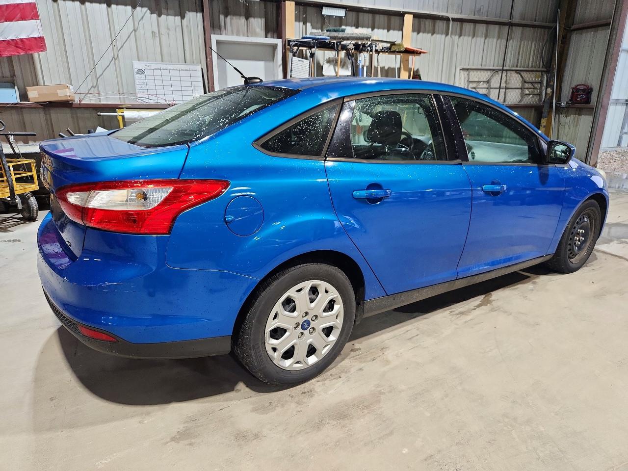 2012 Ford Focus Se Синий vin: 1FAHP3F25CL119812