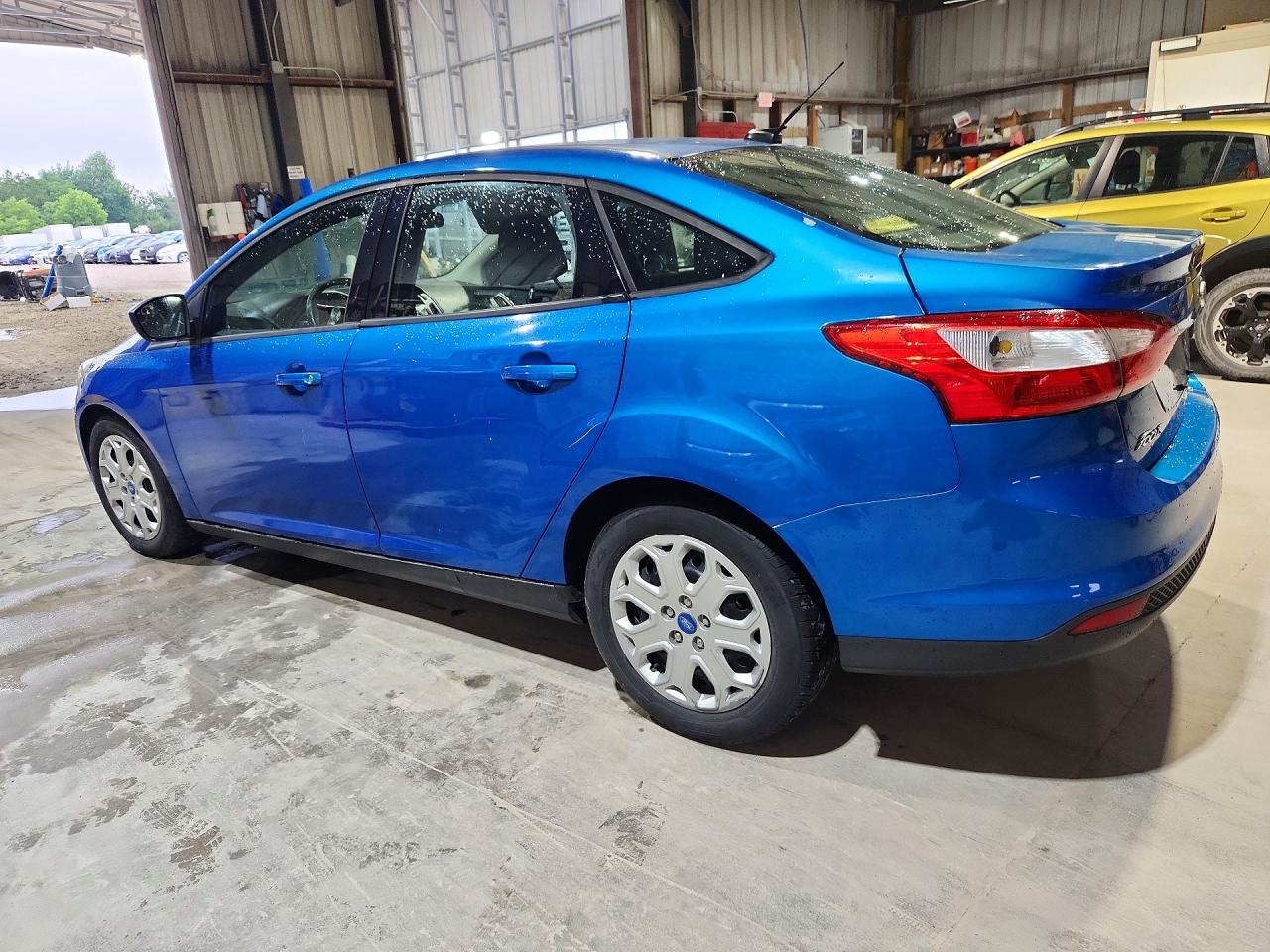 2012 Ford Focus Se Синий vin: 1FAHP3F25CL119812