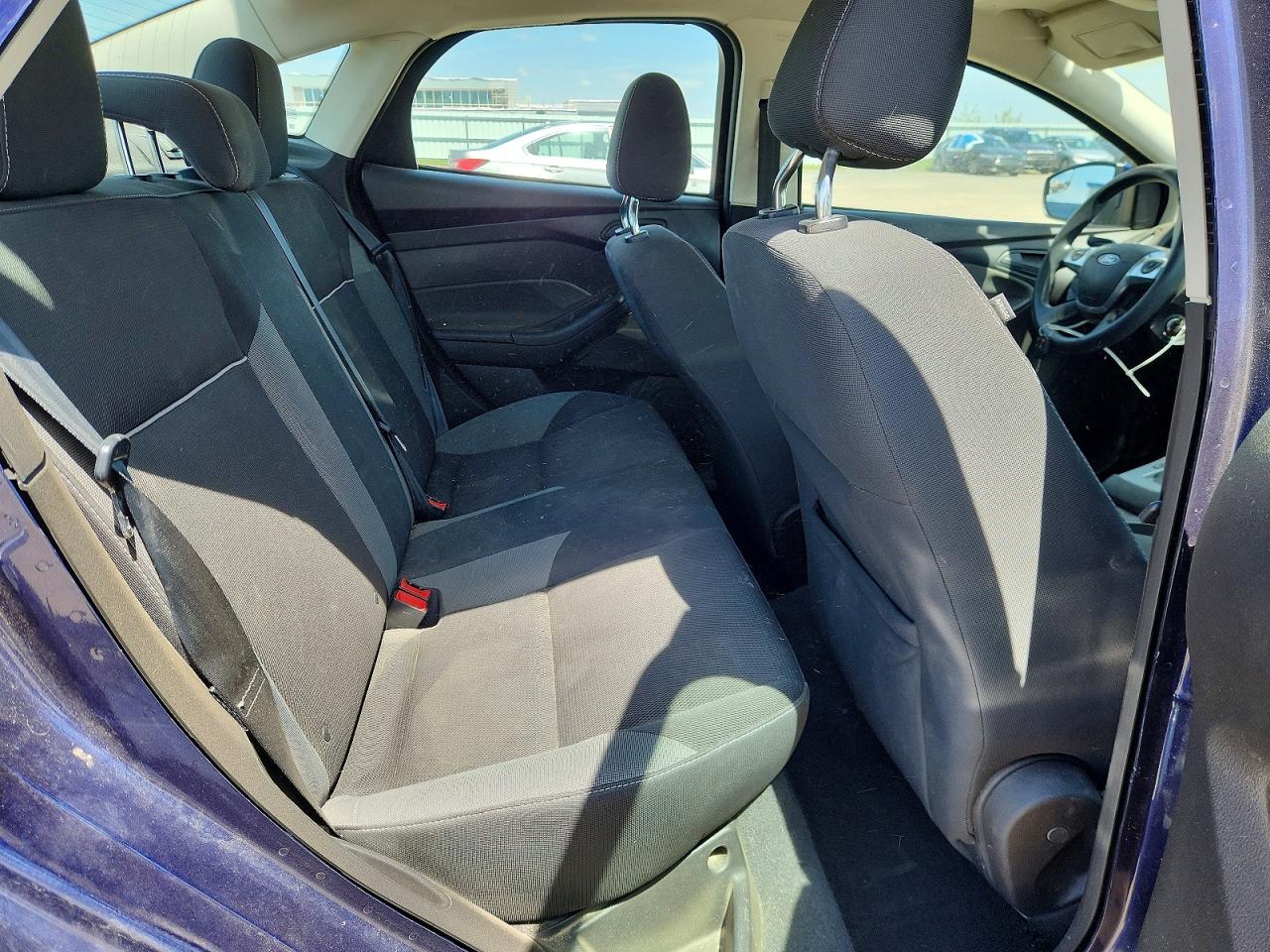 2012 Ford Focus Se Blue vin: 1FAHP3F25CL128154
