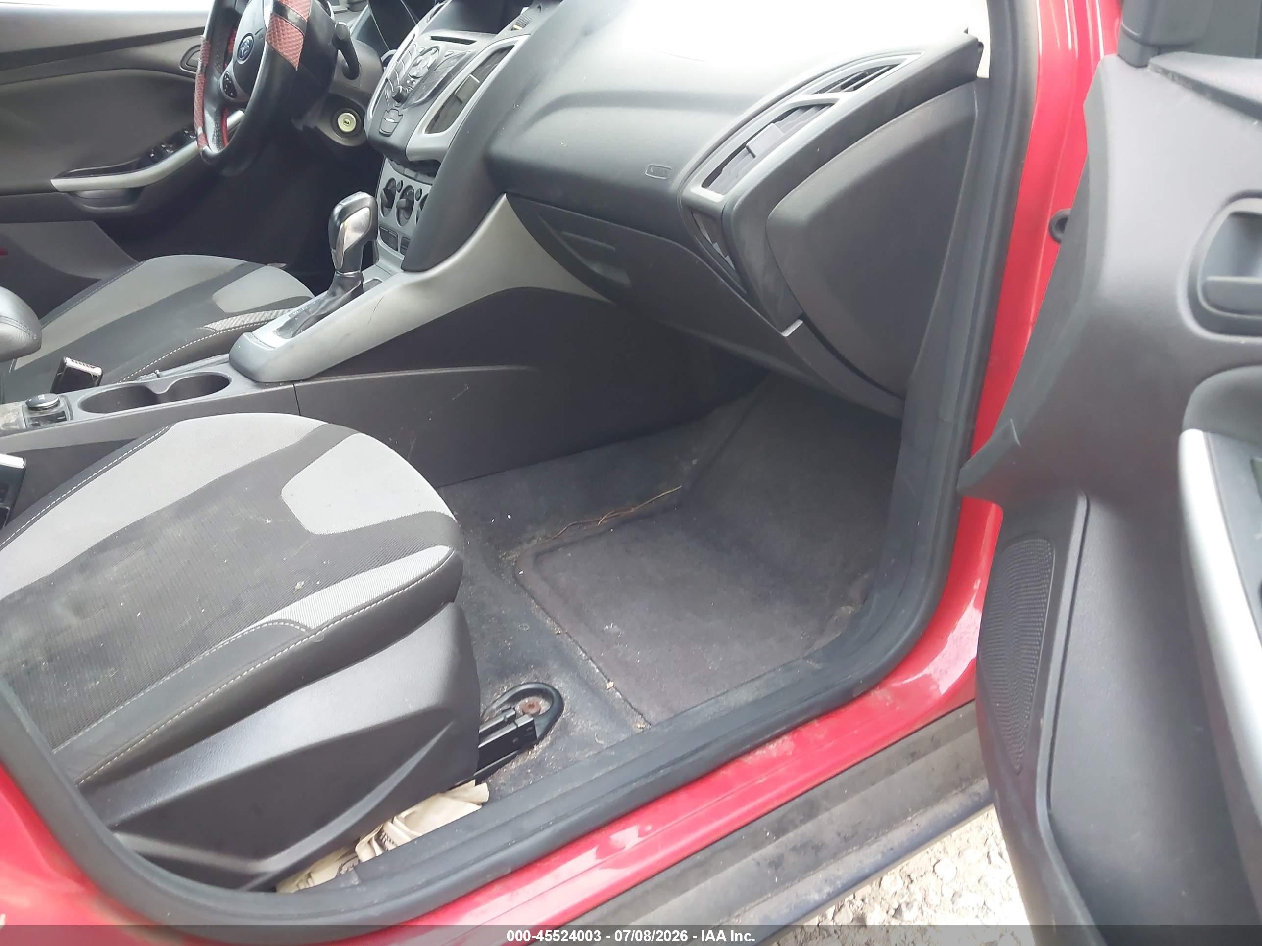 2012 Ford Focus Se Red vin: 1FAHP3F25CL152941