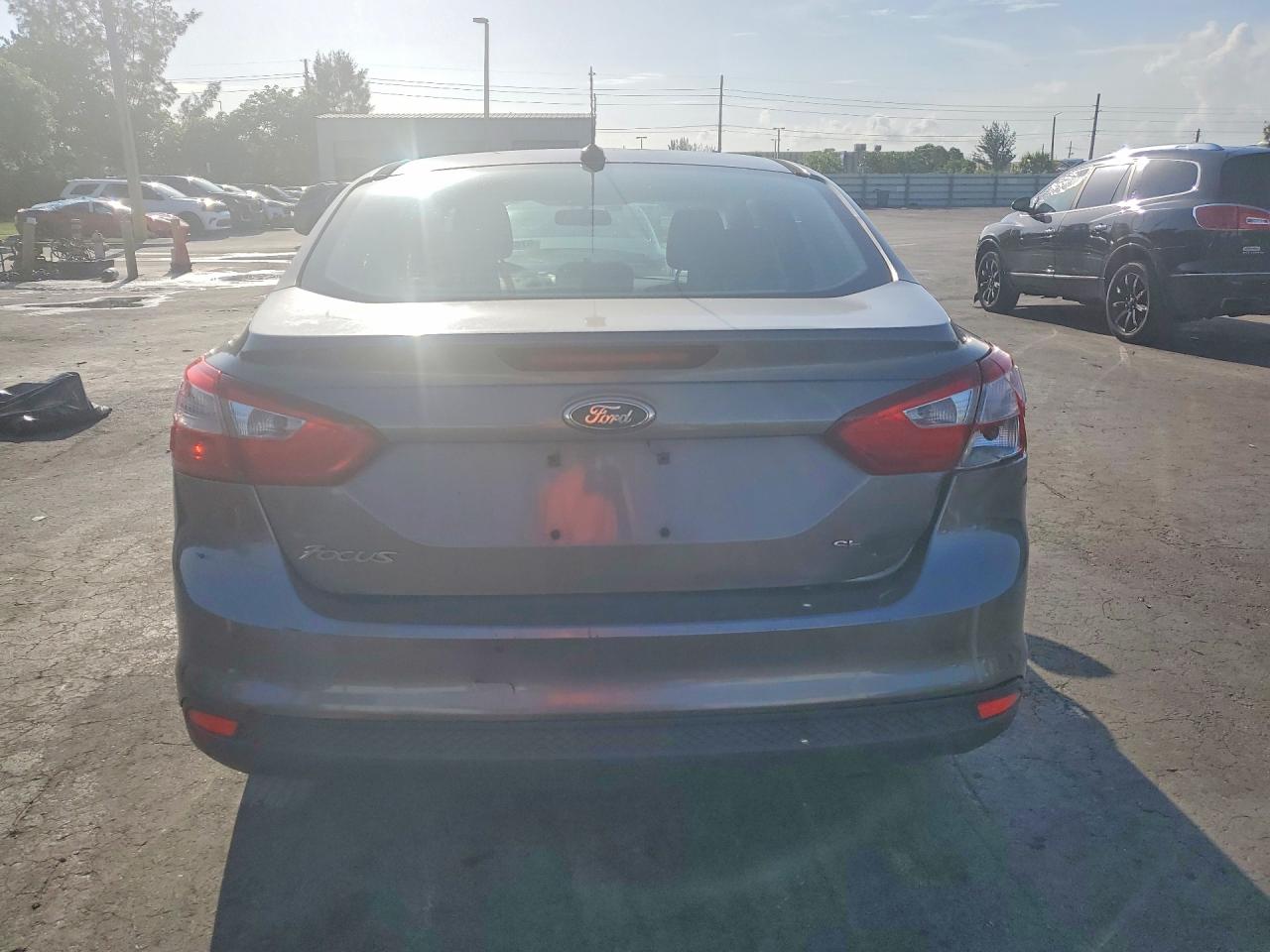 2012 Ford Focus Se Silver vin: 1FAHP3F25CL179752