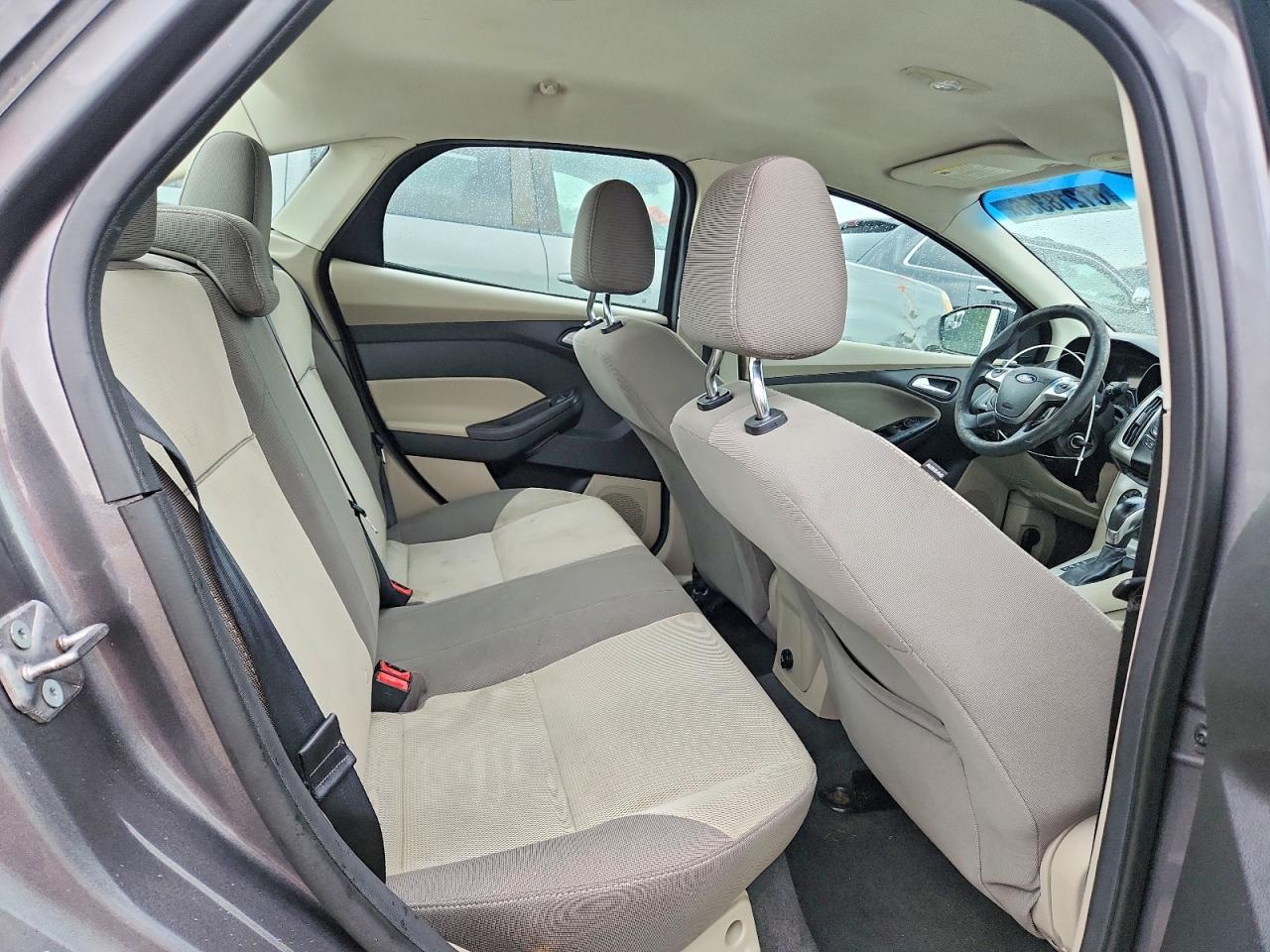 2012 Ford Focus Se Gray vin: 1FAHP3F25CL193201