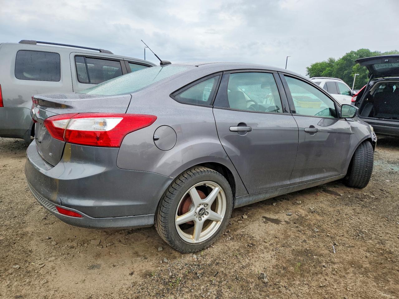 2012 Ford Focus Se Gray vin: 1FAHP3F25CL193201