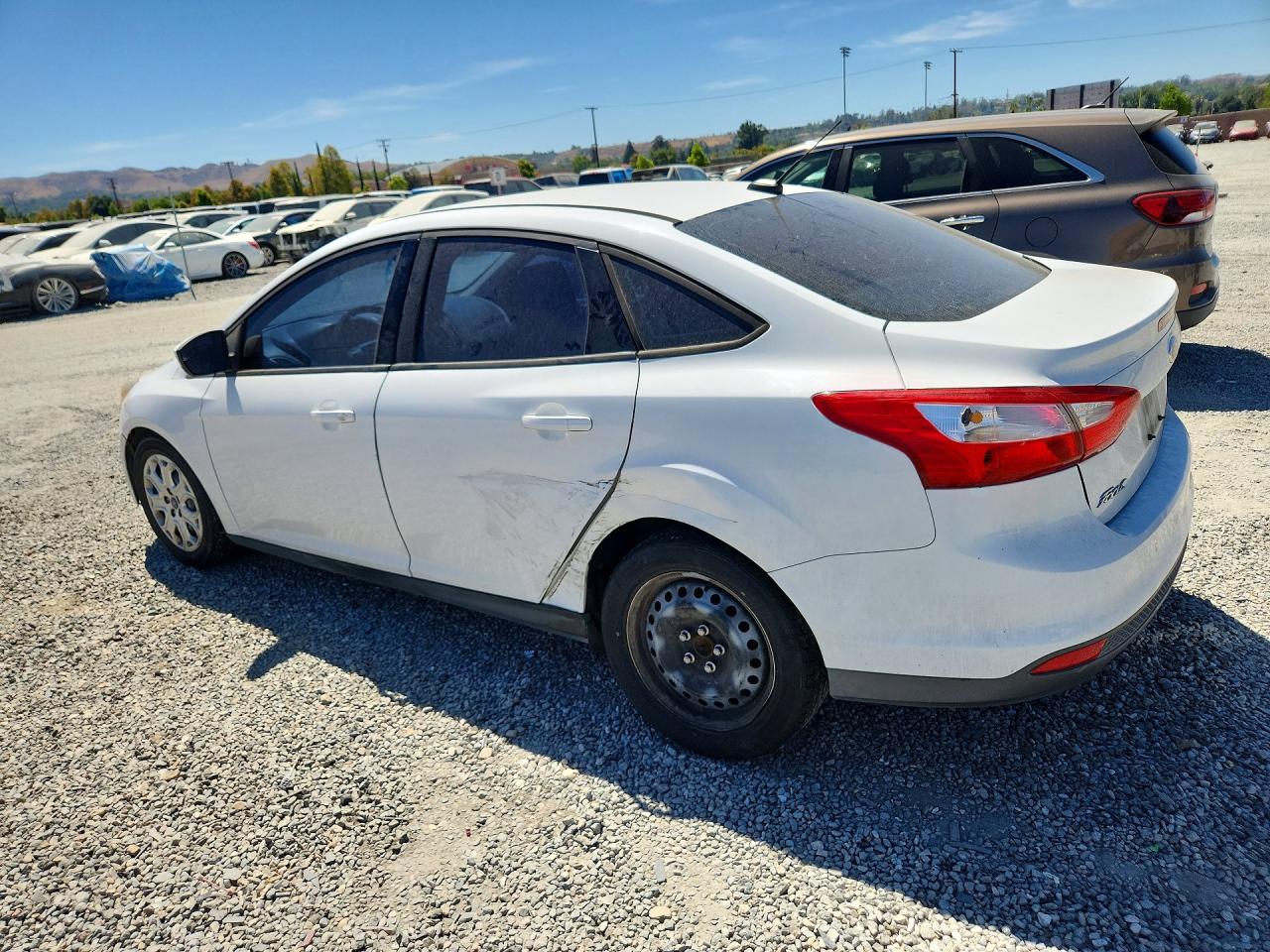 2012 Ford Focus Se White vin: 1FAHP3F25CL196809