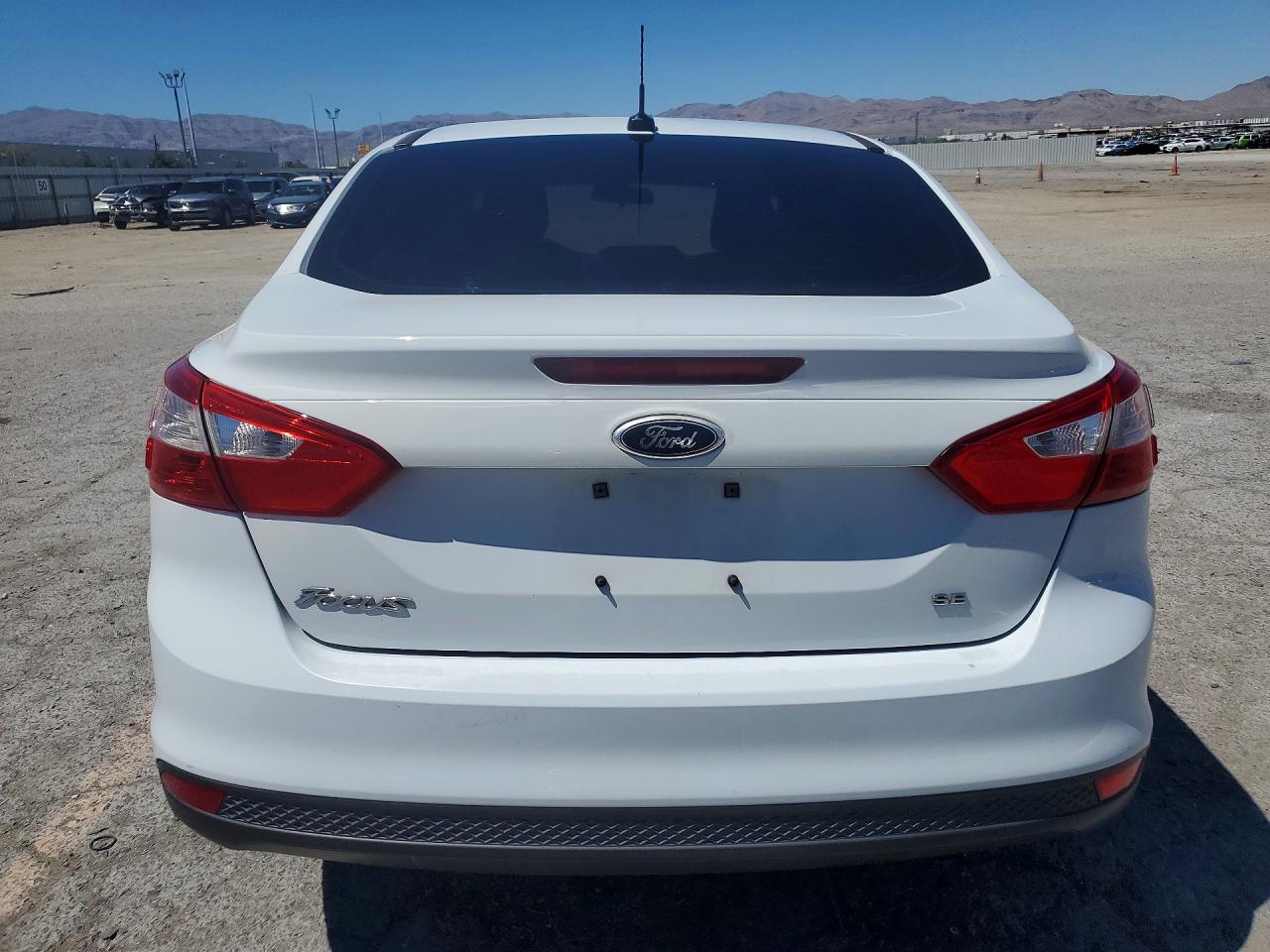 2012 Ford Focus Se Белый vin: 1FAHP3F25CL294500