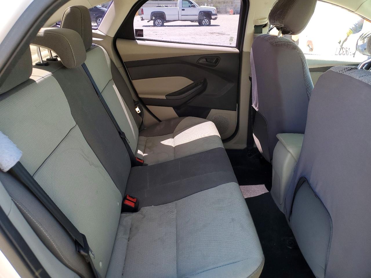 2012 Ford Focus Se Белый vin: 1FAHP3F25CL294500