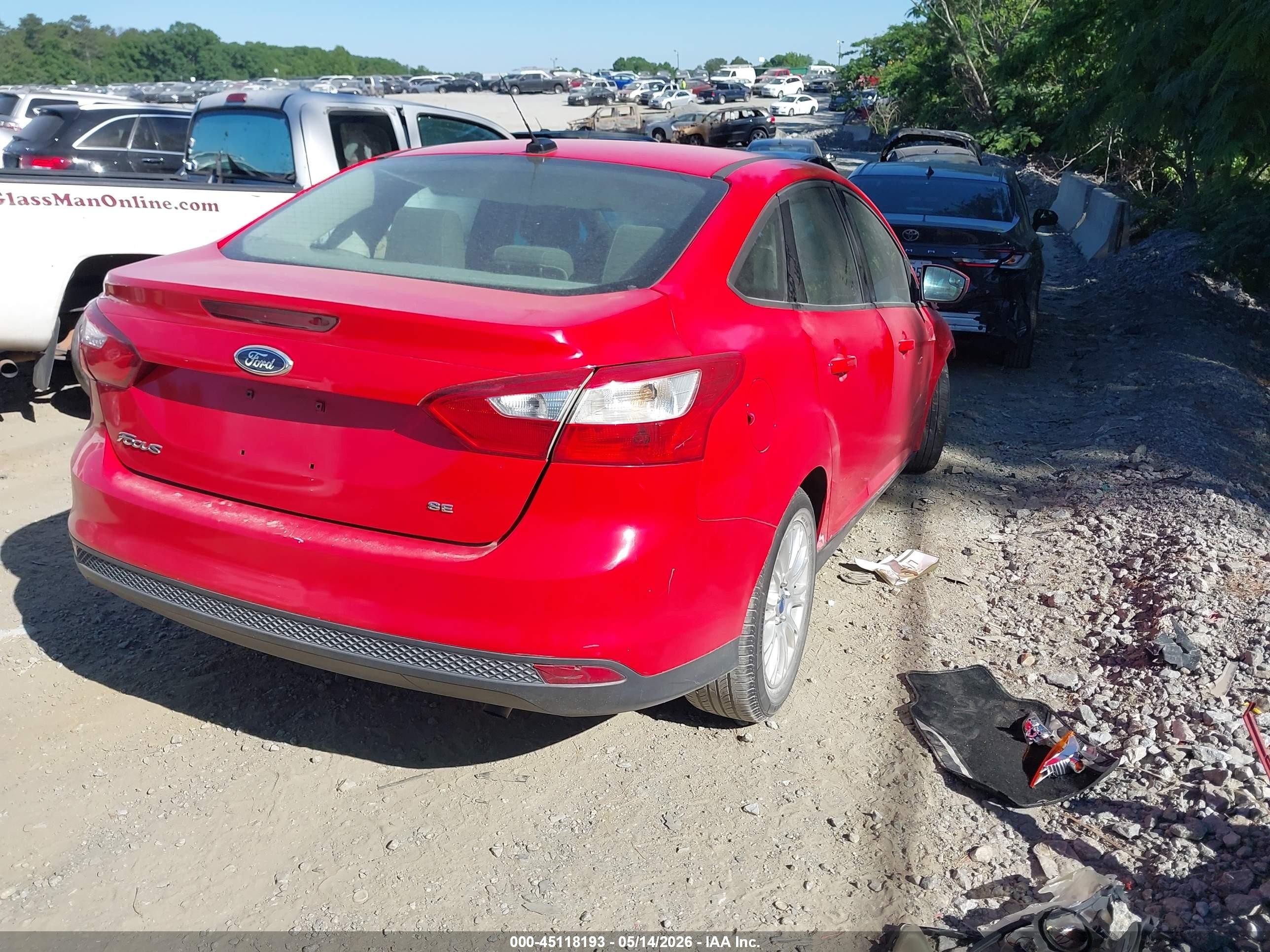 2012 Ford Focus Se Red vin: 1FAHP3F25CL333277