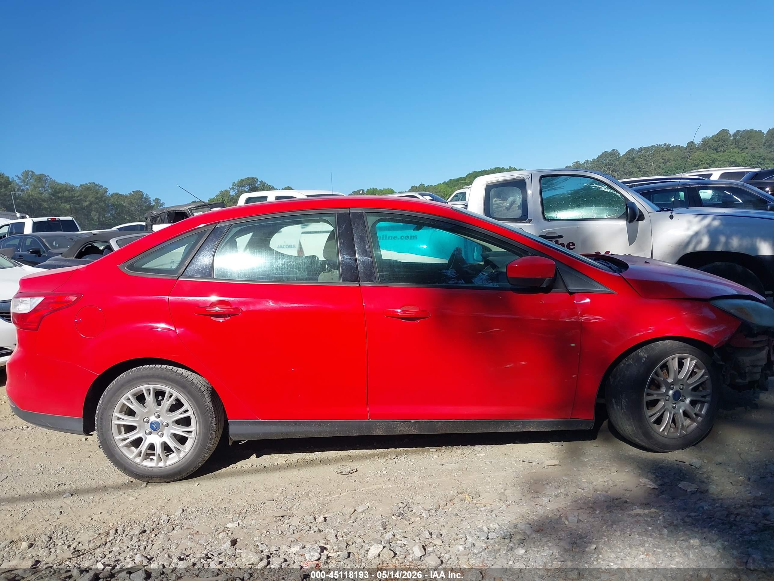 2012 Ford Focus Se Red vin: 1FAHP3F25CL333277