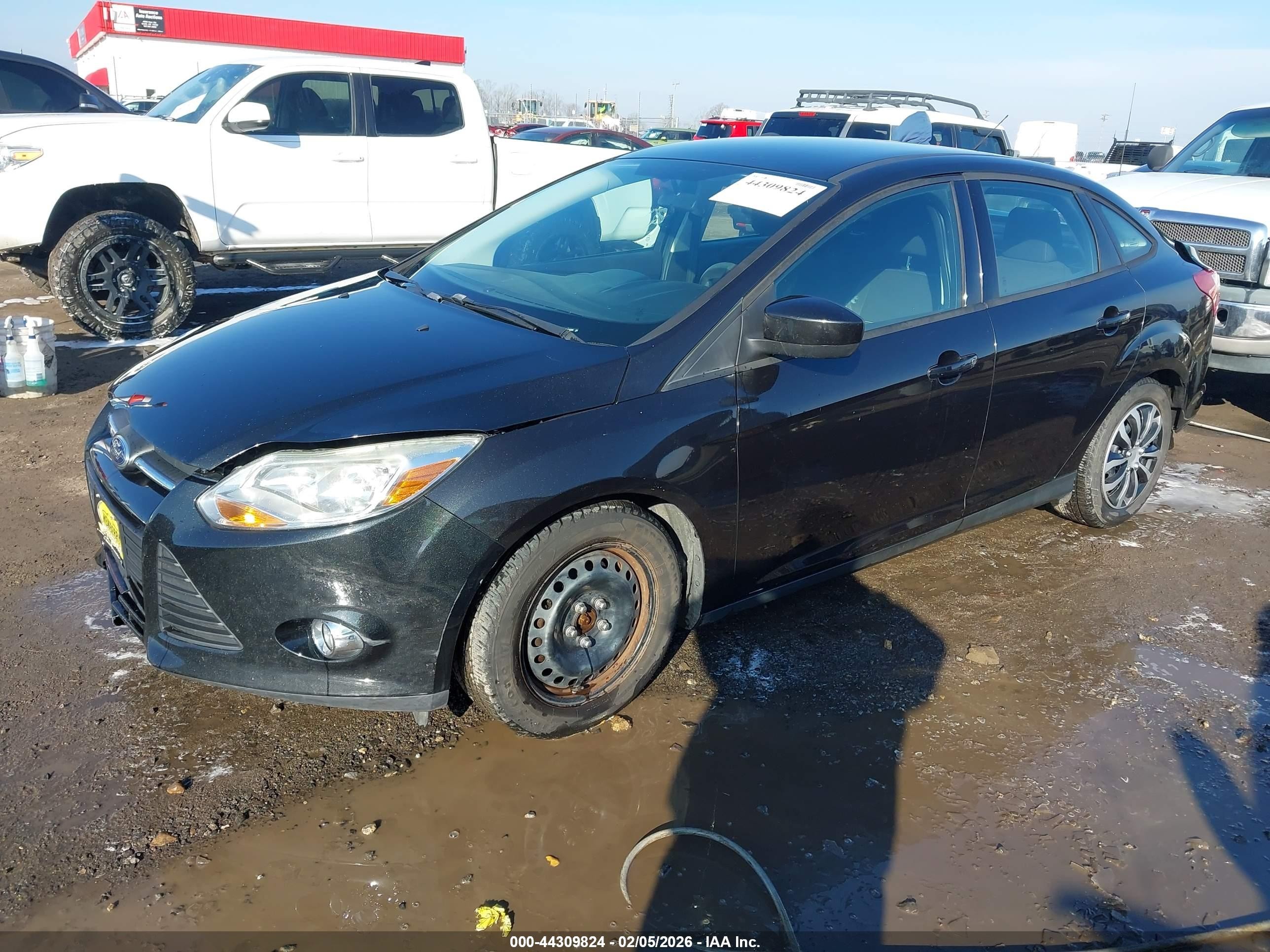 2012 Ford Focus Se Черный vin: 1FAHP3F25CL405305