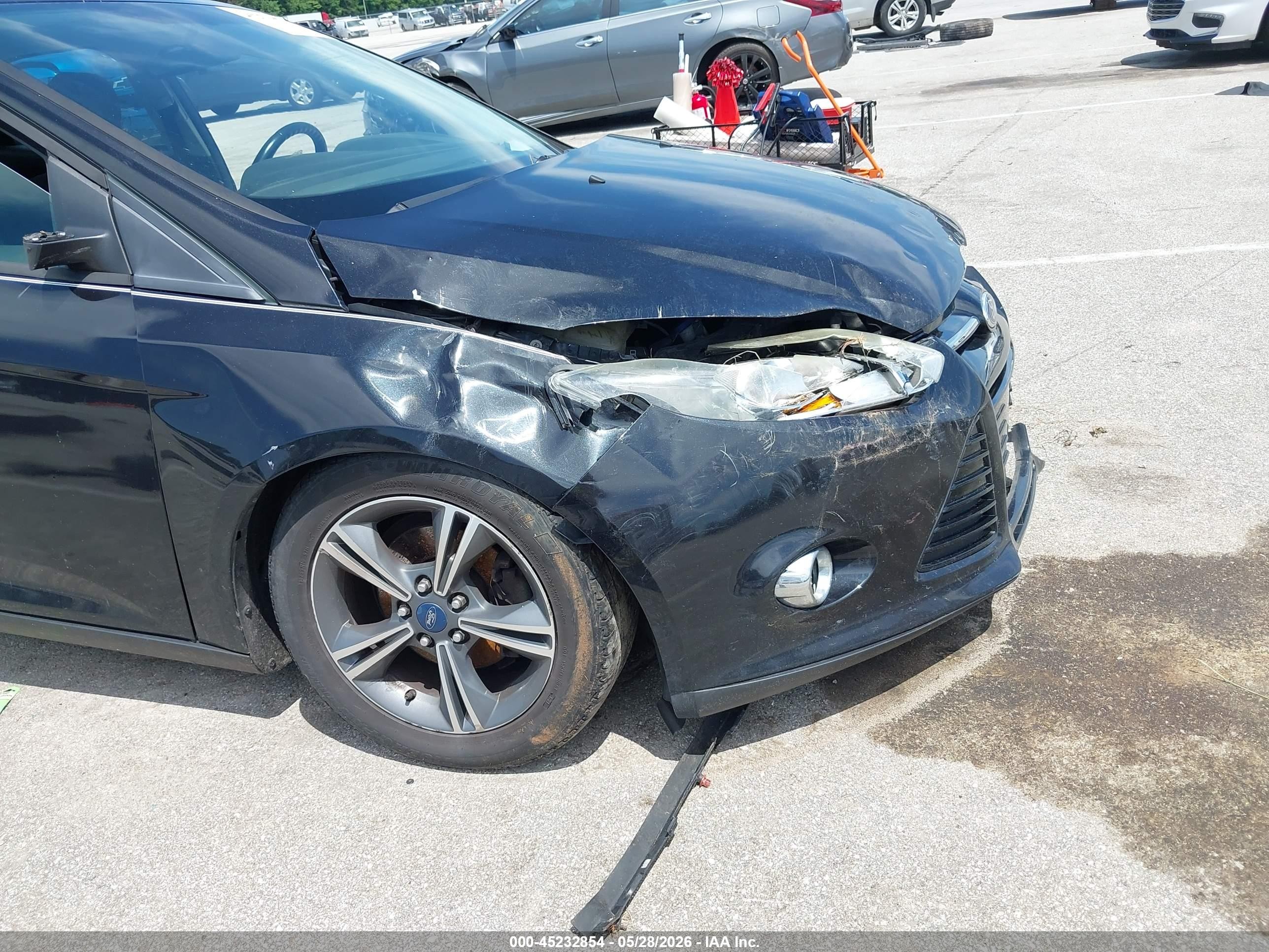 2012 Ford Focus Se Черный vin: 1FAHP3F25CL444895