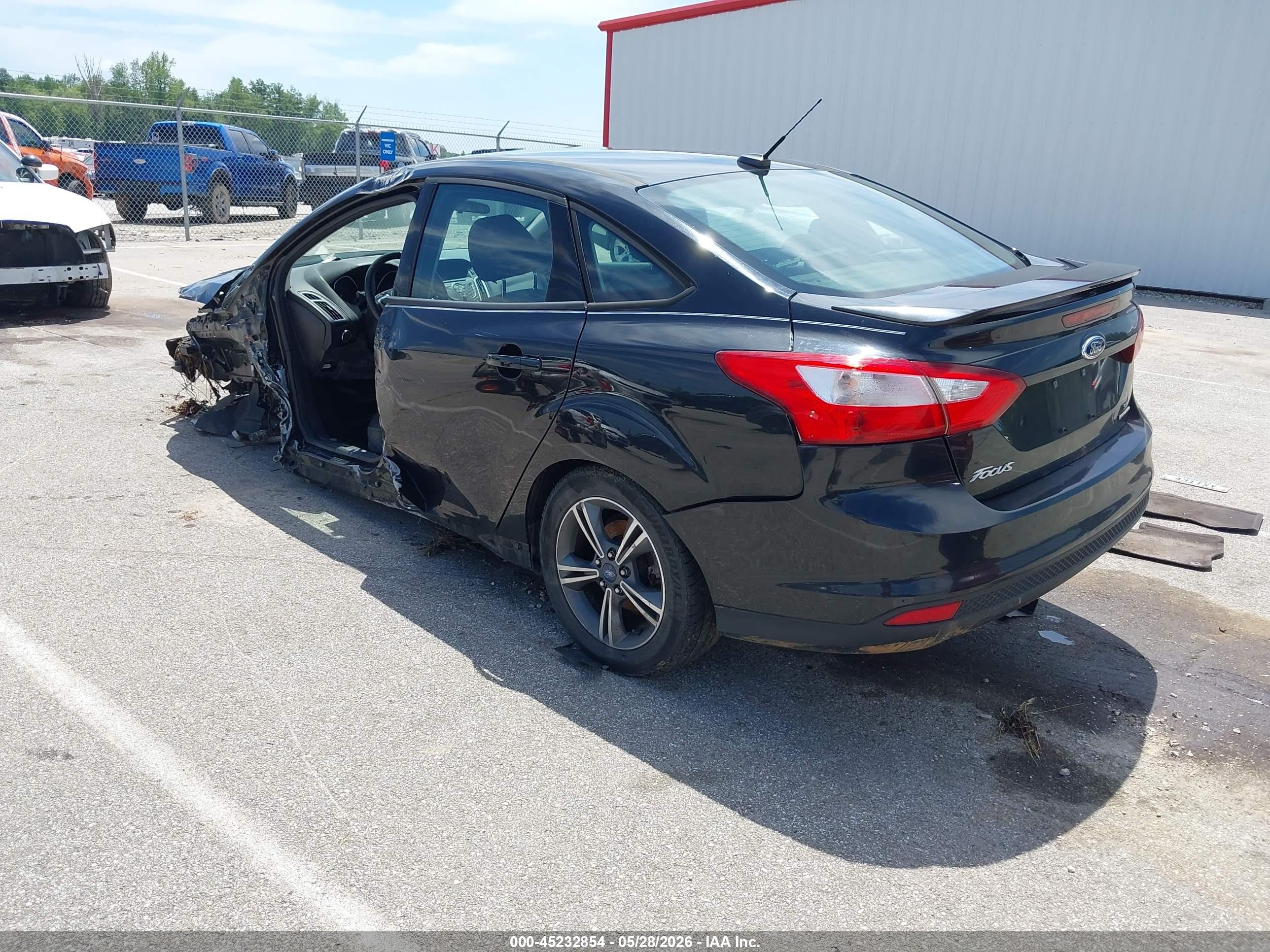 2012 Ford Focus Se Черный vin: 1FAHP3F25CL444895