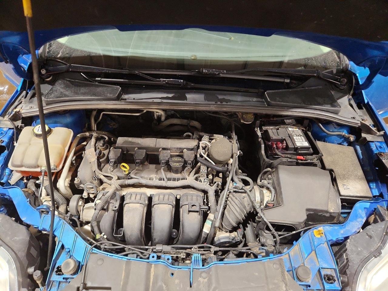 2012 Ford Focus Se Blue vin: 1FAHP3F26CL124095