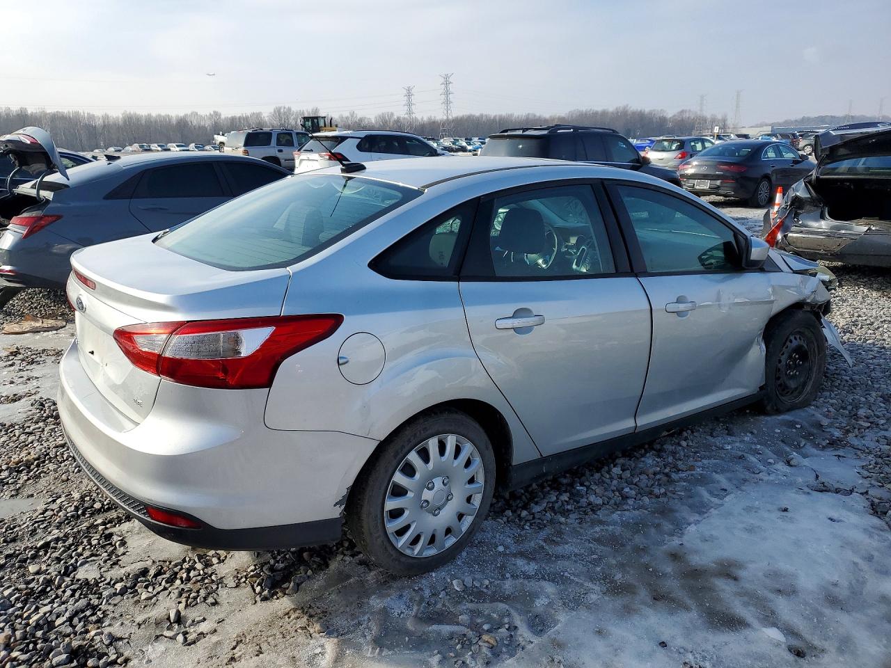 2012 Ford Focus Se Silver vin: 1FAHP3F26CL154441