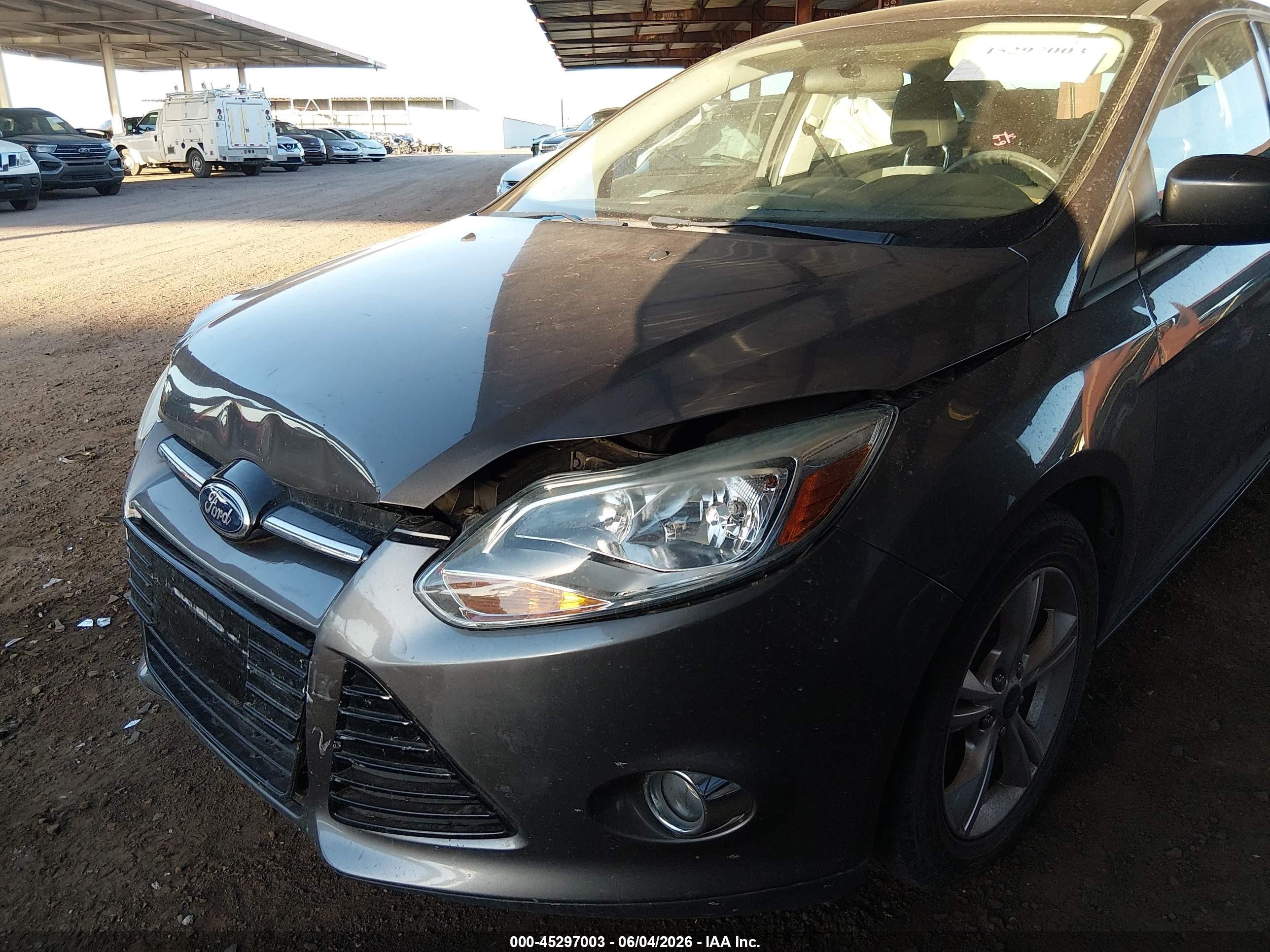 2012 Ford Focus Se Silver vin: 1FAHP3F26CL161552