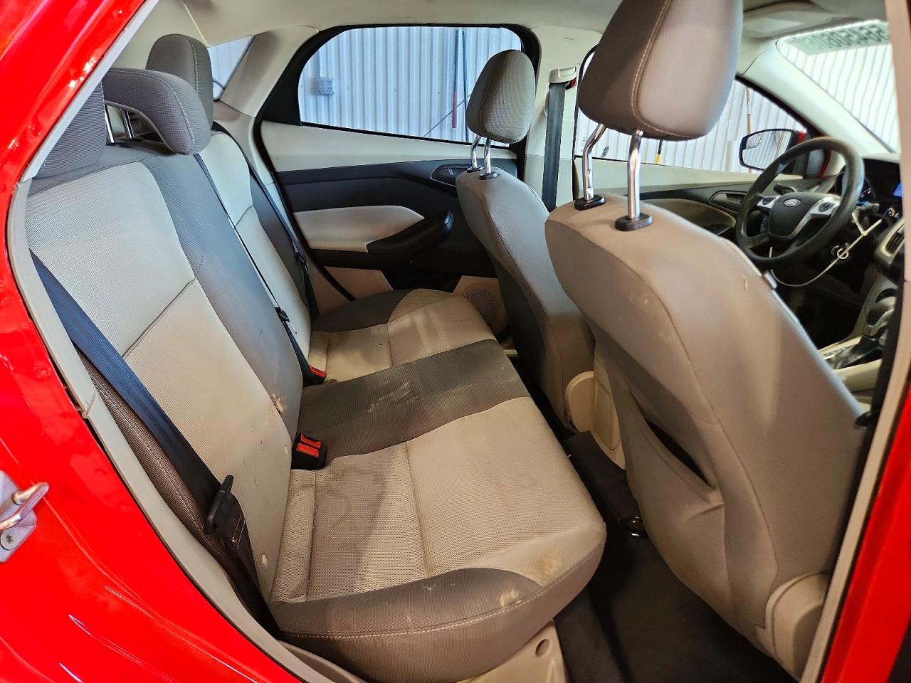 2012 Ford Focus Se Red vin: 1FAHP3F26CL174835