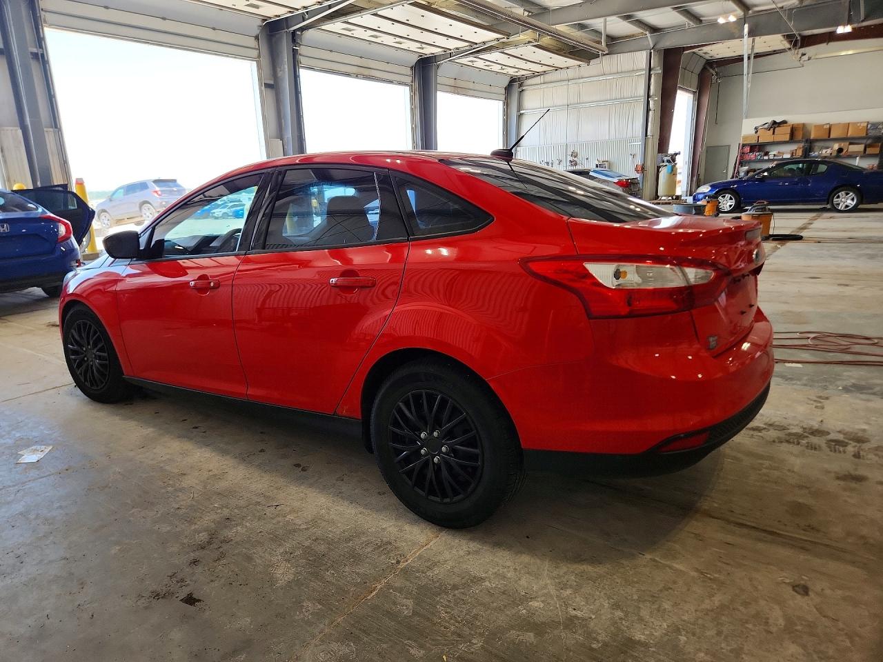 2012 Ford Focus Se Red vin: 1FAHP3F26CL174835