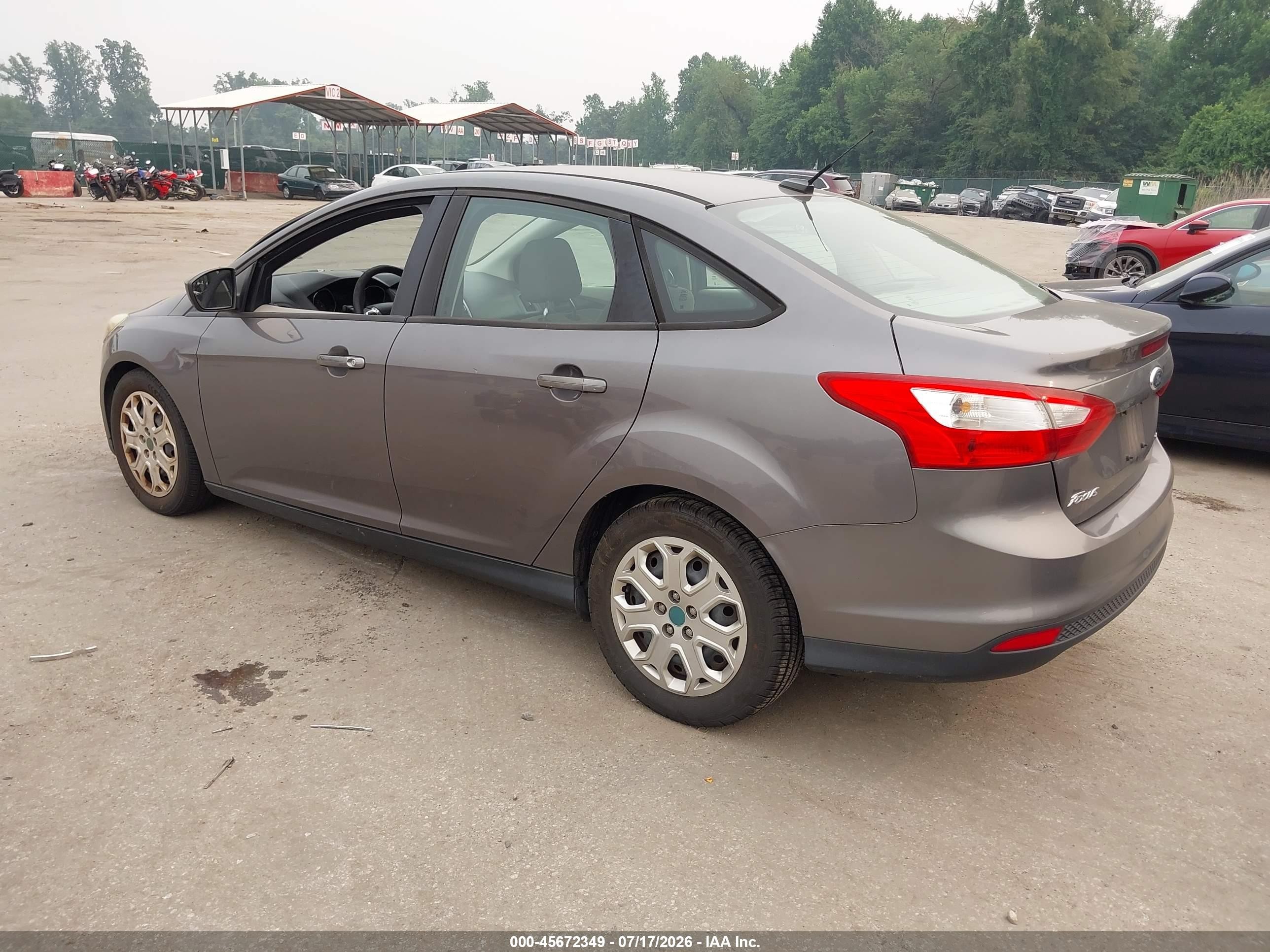 2012 Ford Focus Se Gray vin: 1FAHP3F26CL196088