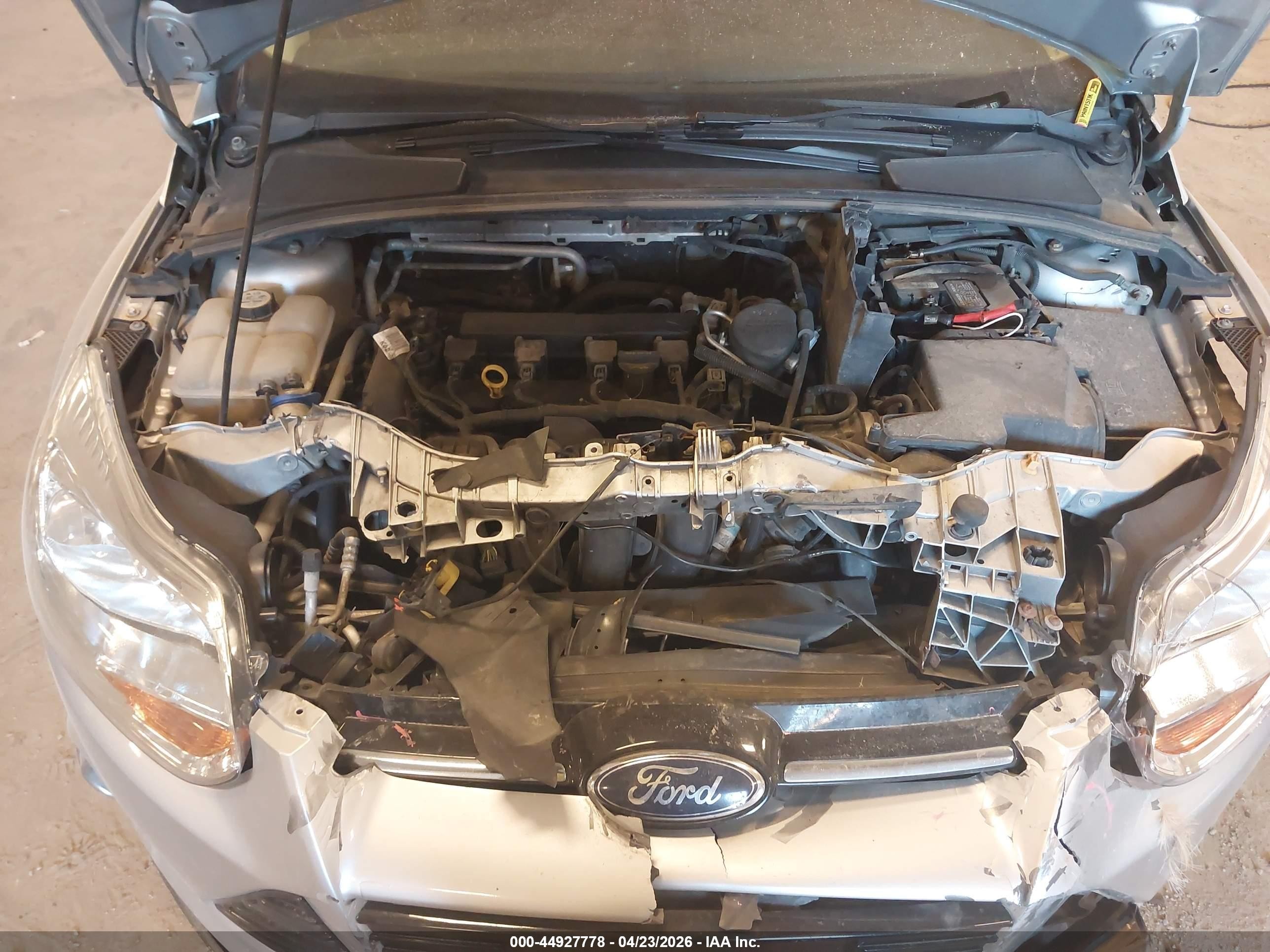 2012 Ford Focus Se Серебряный vin: 1FAHP3F26CL242650