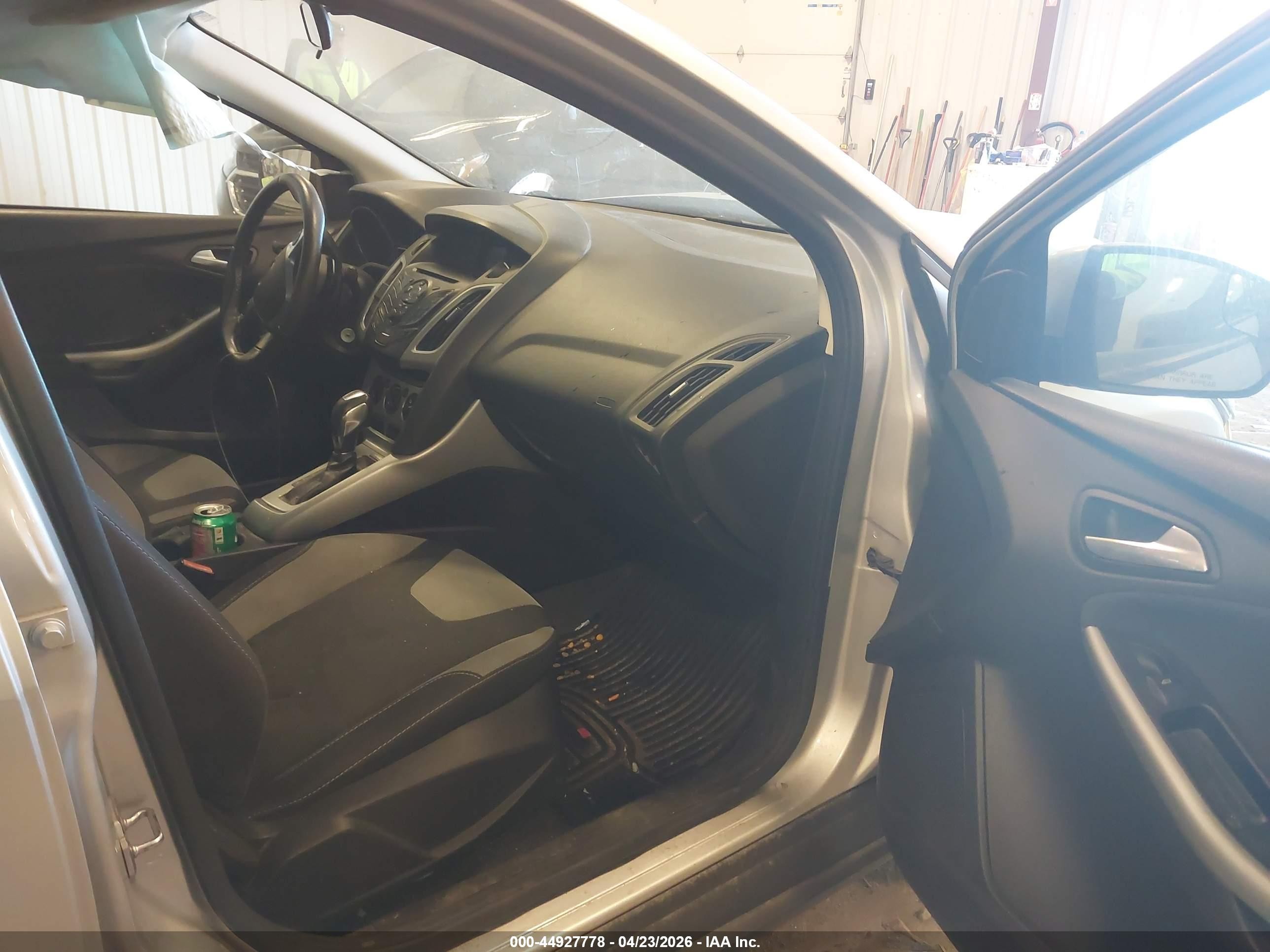 2012 Ford Focus Se Серебряный vin: 1FAHP3F26CL242650