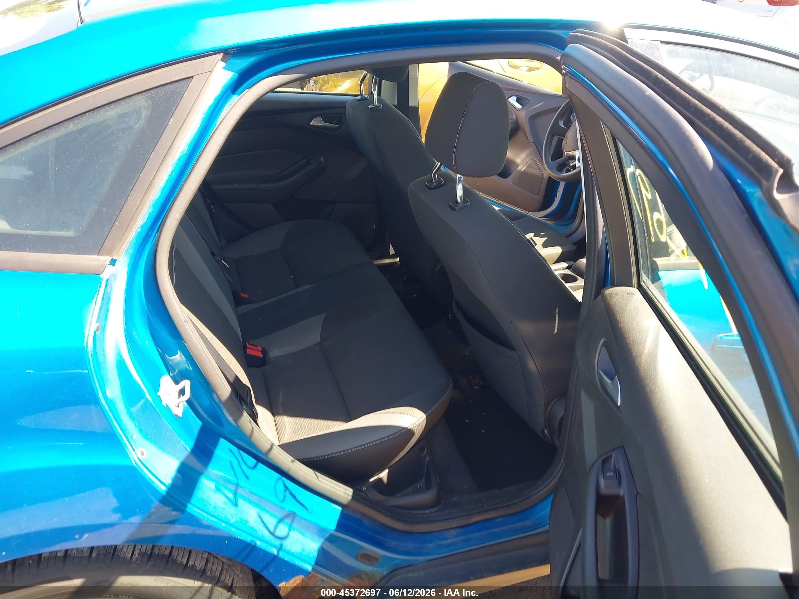 2012 Ford Focus Se Blue vin: 1FAHP3F26CL250795