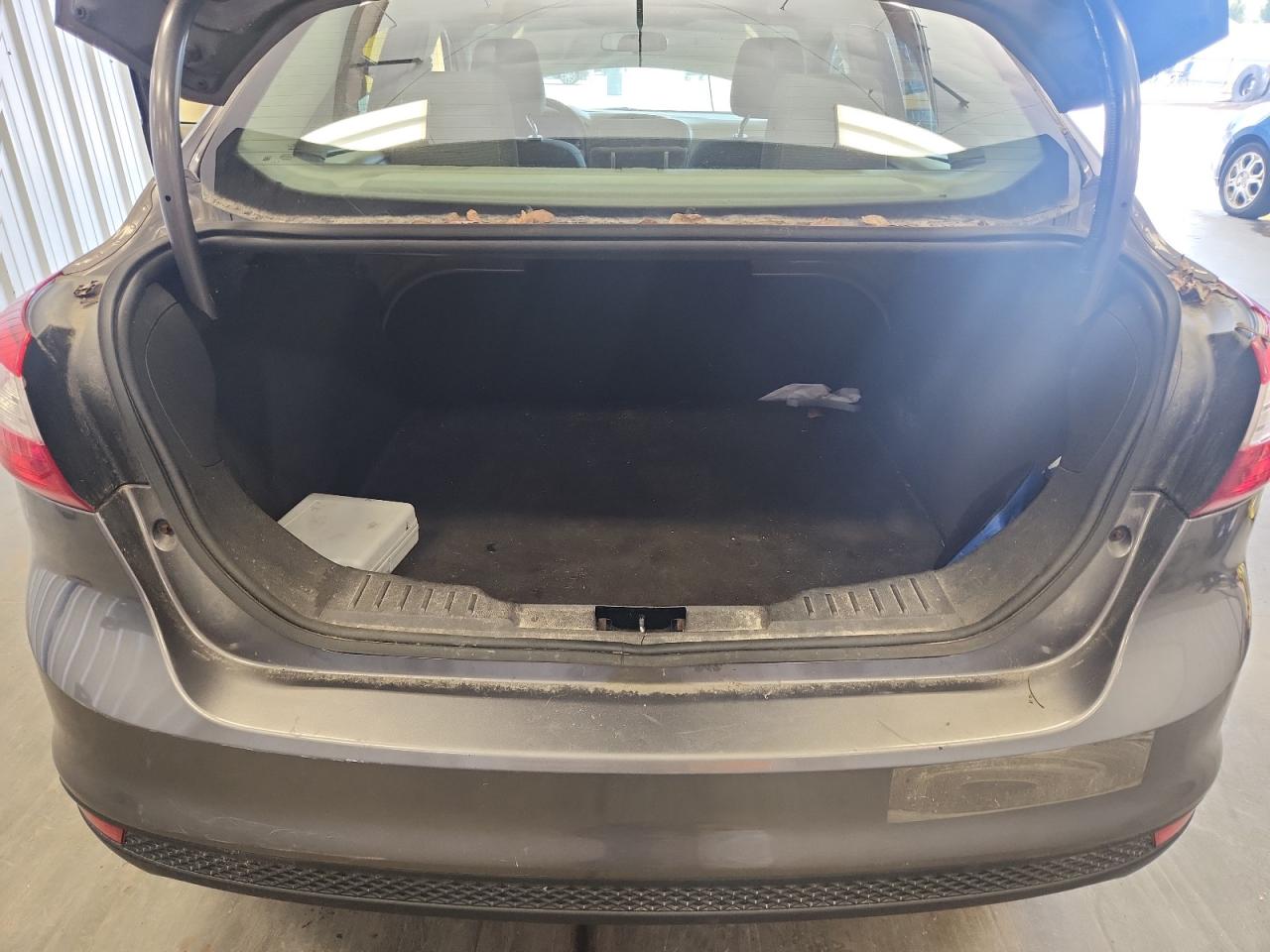 2012 Ford Focus Se Gray vin: 1FAHP3F26CL253521 Damage: Rear Bumper, Multiple Scratches Light, 10 Or More