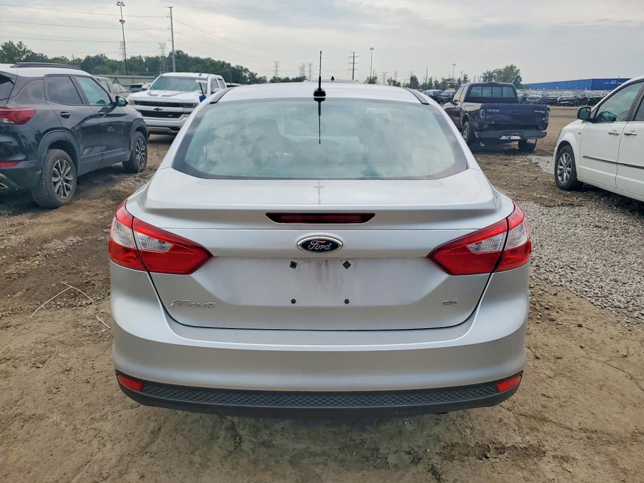 2012 Ford Focus Se Silver vin: 1FAHP3F26CL293176