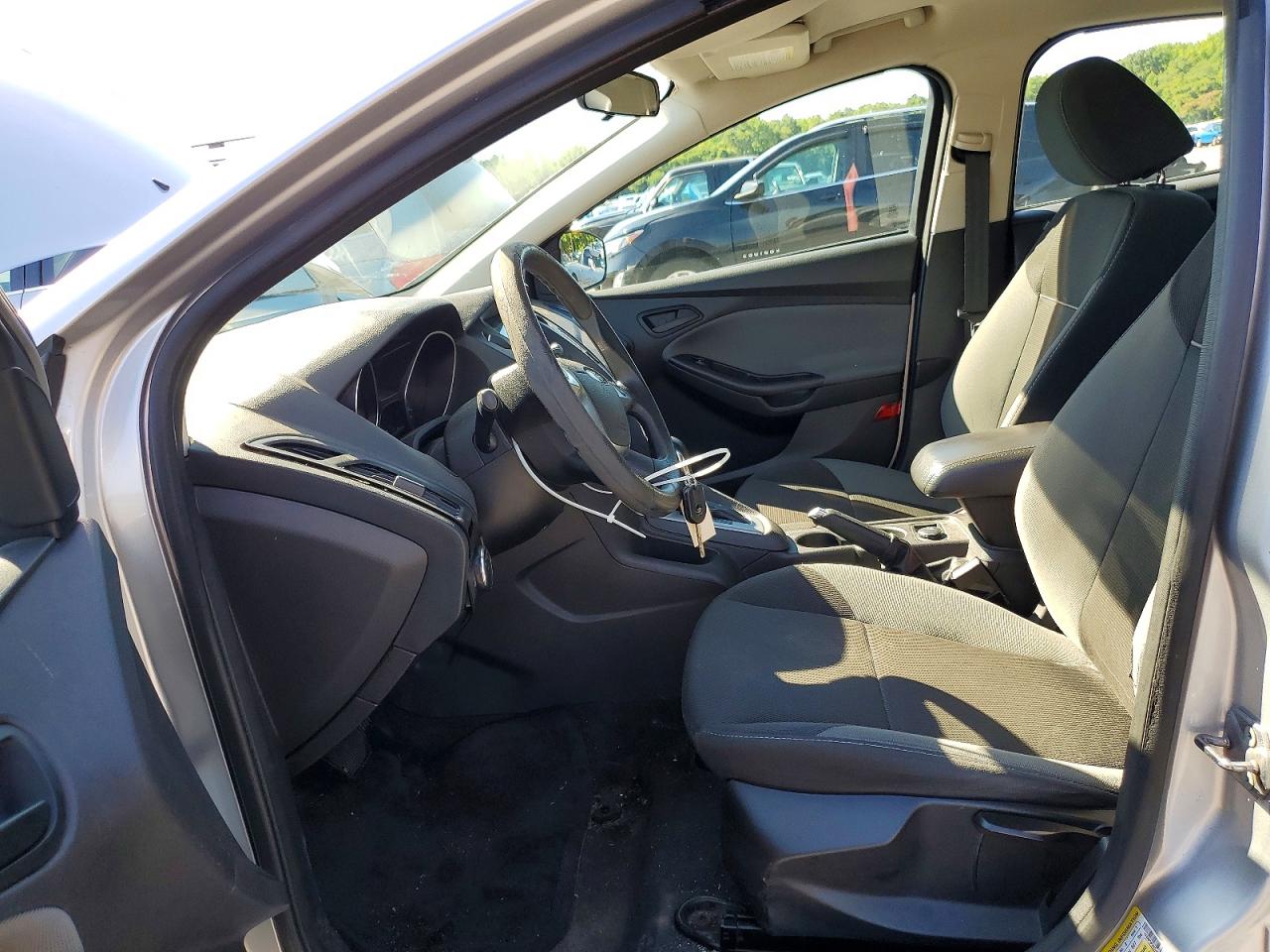 2012 Ford Focus Se Silver vin: 1FAHP3F26CL404468