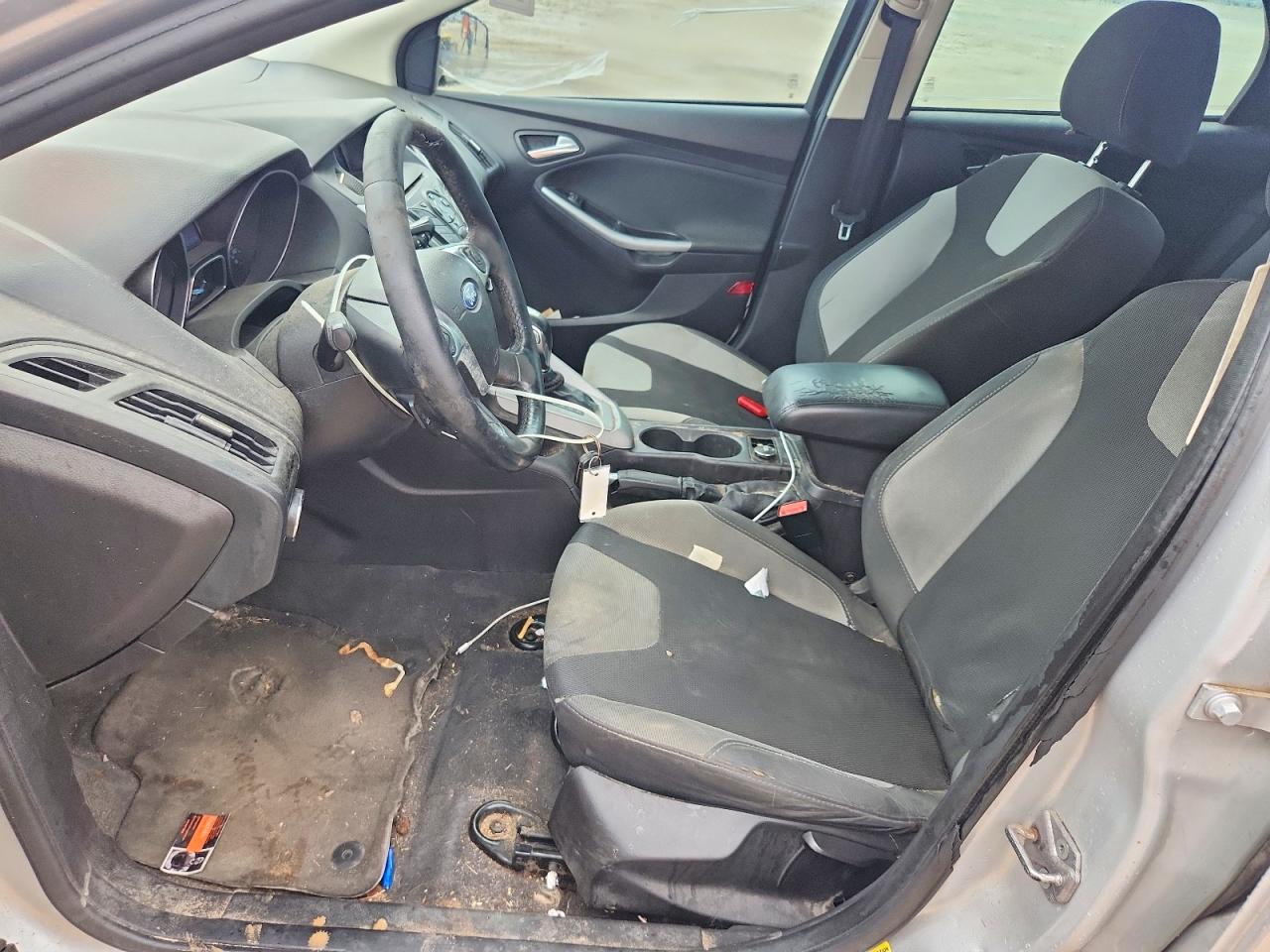 2012 Ford Focus Se Silver vin: 1FAHP3F26CL449555