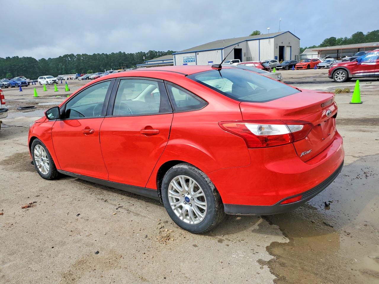 2012 Ford Focus Se Red vin: 1FAHP3F27CL115258