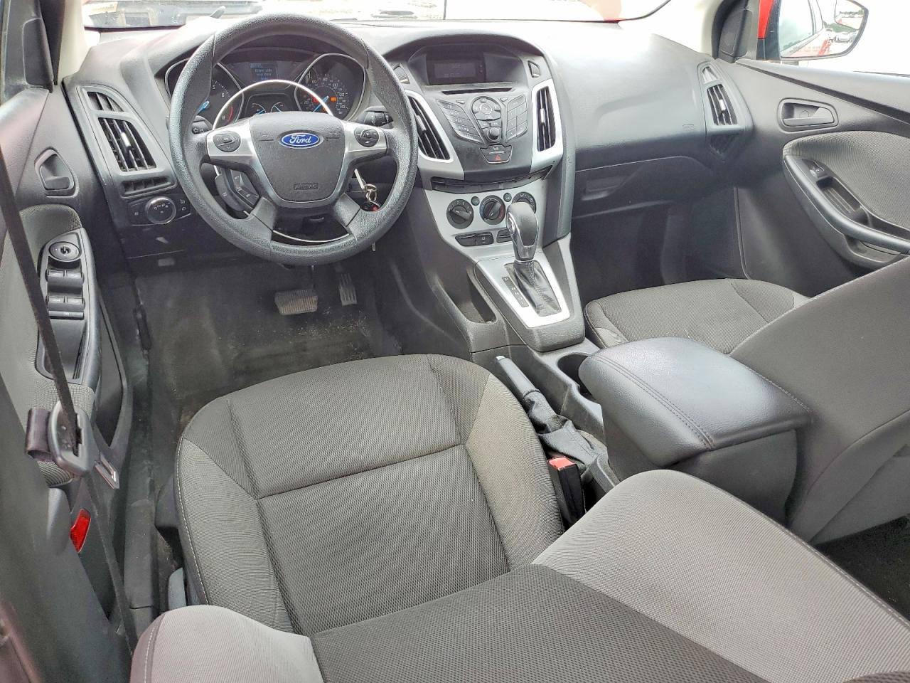 2012 Ford Focus Se Red vin: 1FAHP3F27CL115258