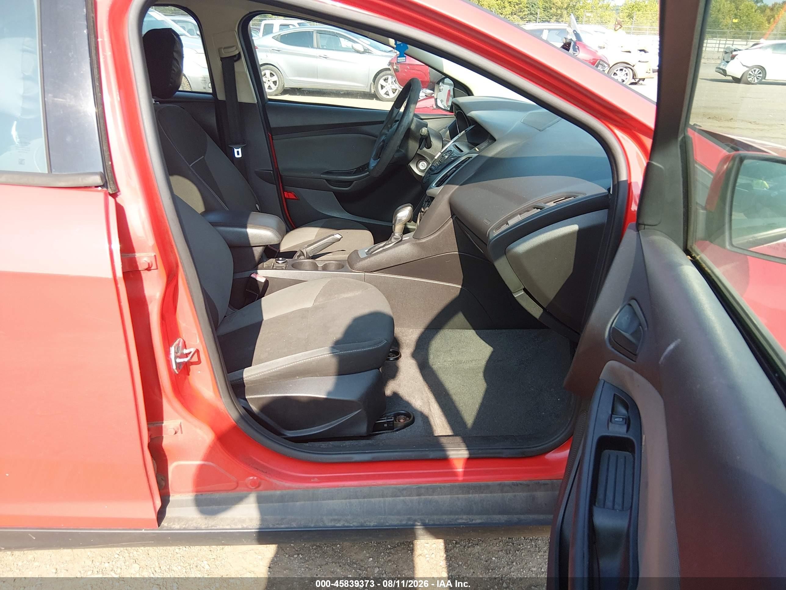 2012 Ford Focus Se Red vin: 1FAHP3F27CL117527