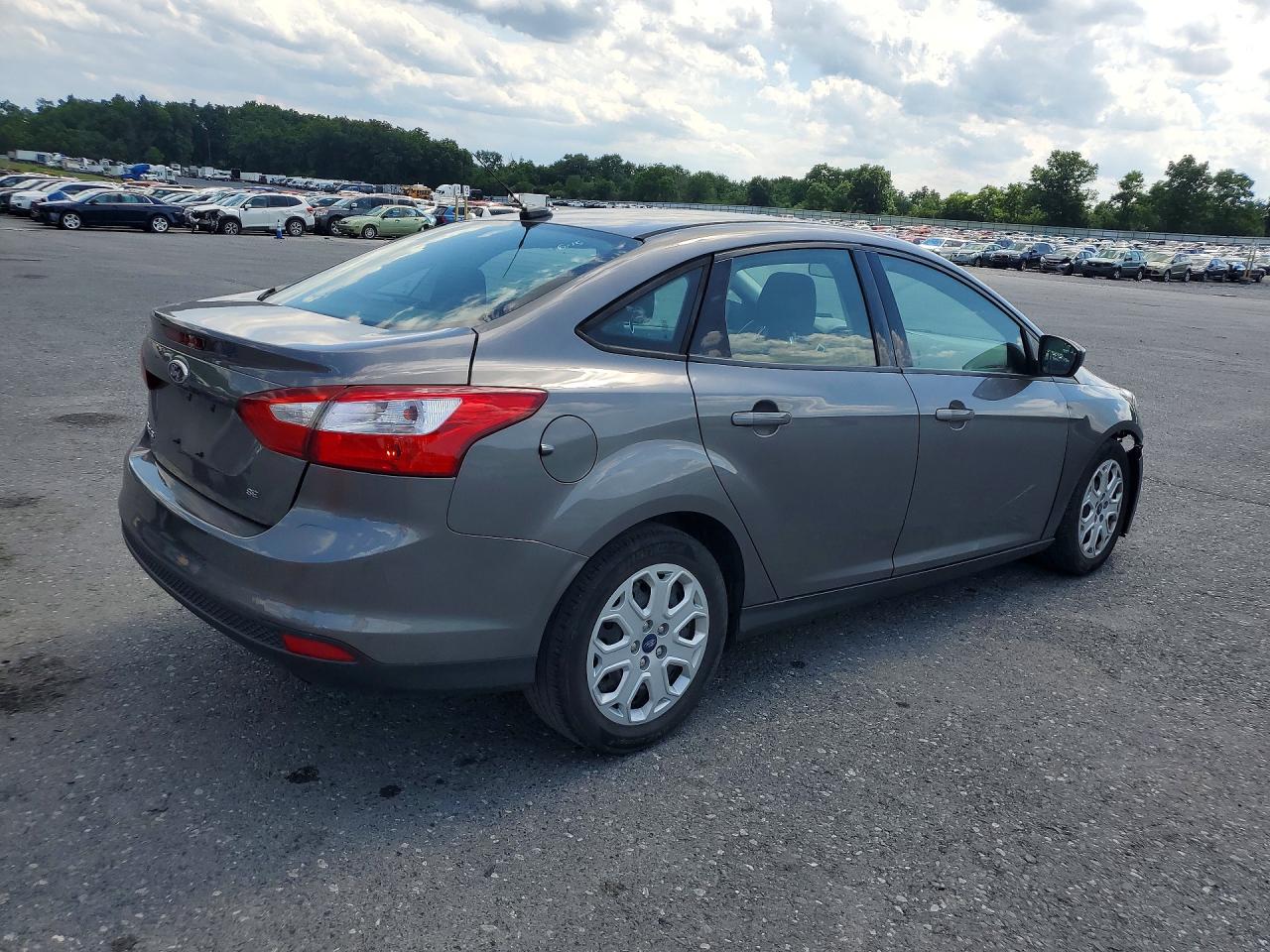 2012 Ford Focus Se Gray vin: 1FAHP3F27CL137373