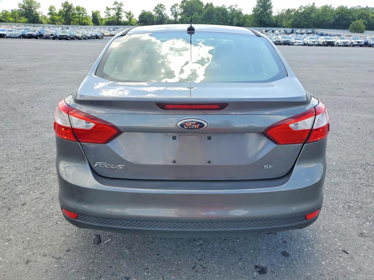 2012 Ford Focus Se Gray vin: 1FAHP3F27CL137373