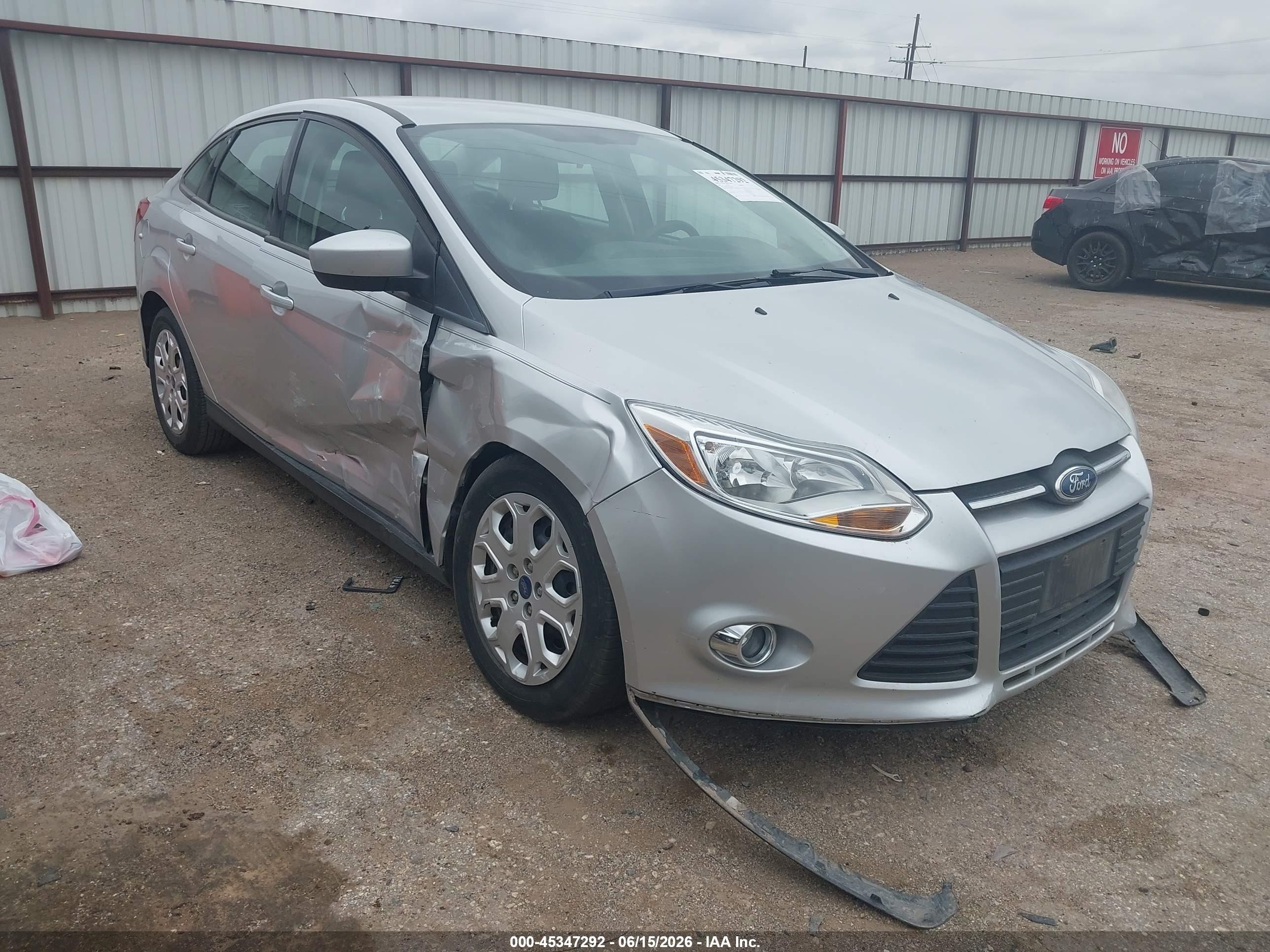 2012 Ford Focus Se Silver vin: 1FAHP3F27CL140581
