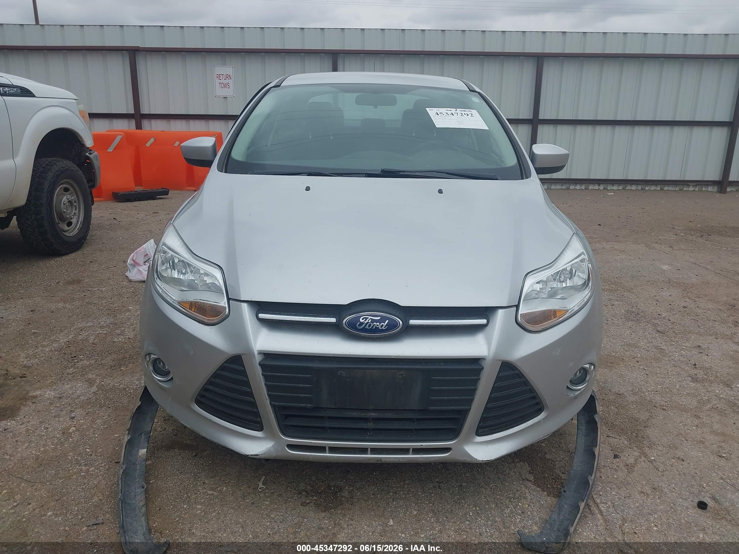 2012 Ford Focus Se Silver vin: 1FAHP3F27CL140581