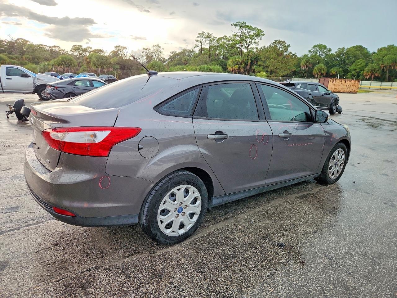 2012 Ford Focus Se Gray vin: 1FAHP3F27CL187481